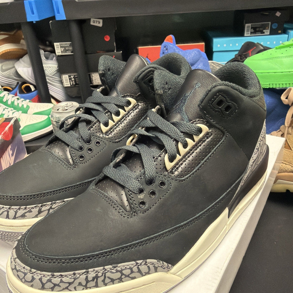 Men's Size 11 - Air Jordan 3 Retro Off Noir W Size 9.5 (268) - product image from the listing.