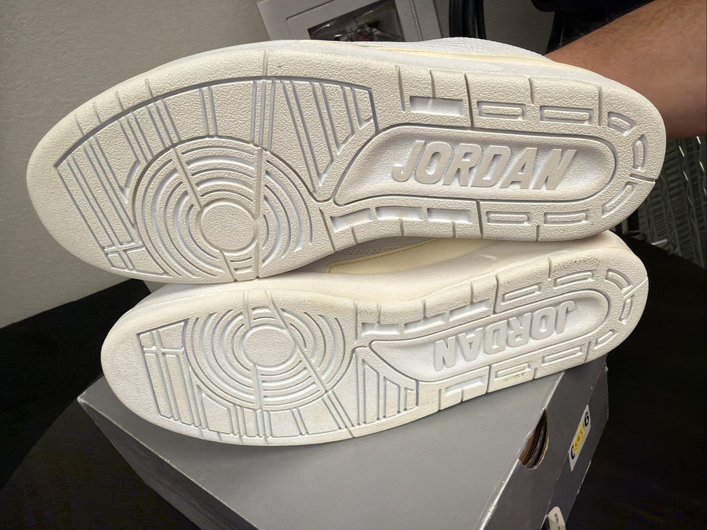 2005 Nike Air Jordan 2 Retro Low "White Varsity Maize" Size 10.5 - product image from the listing.