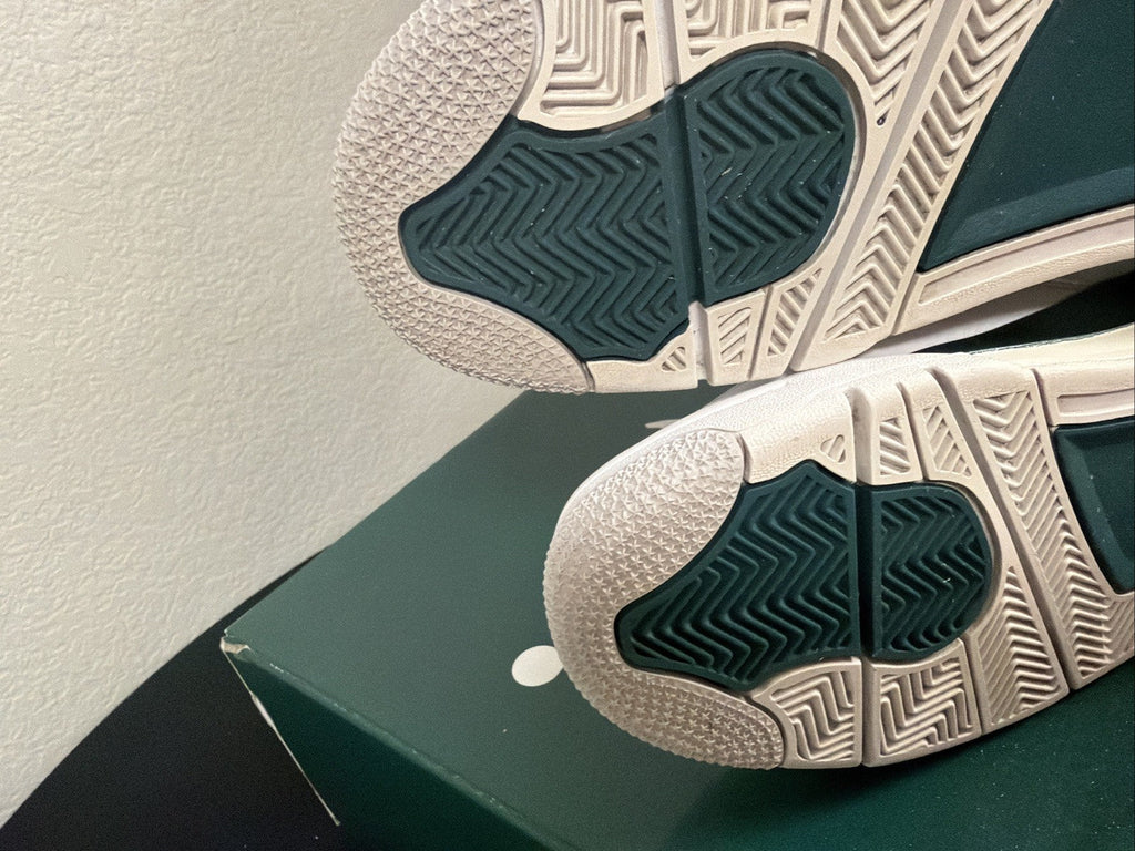 Oxidized Green, FQ8138-103, Size 10M, Deadstock, Fast Shipping! - Jordan 4 Retro - product image from the listing.