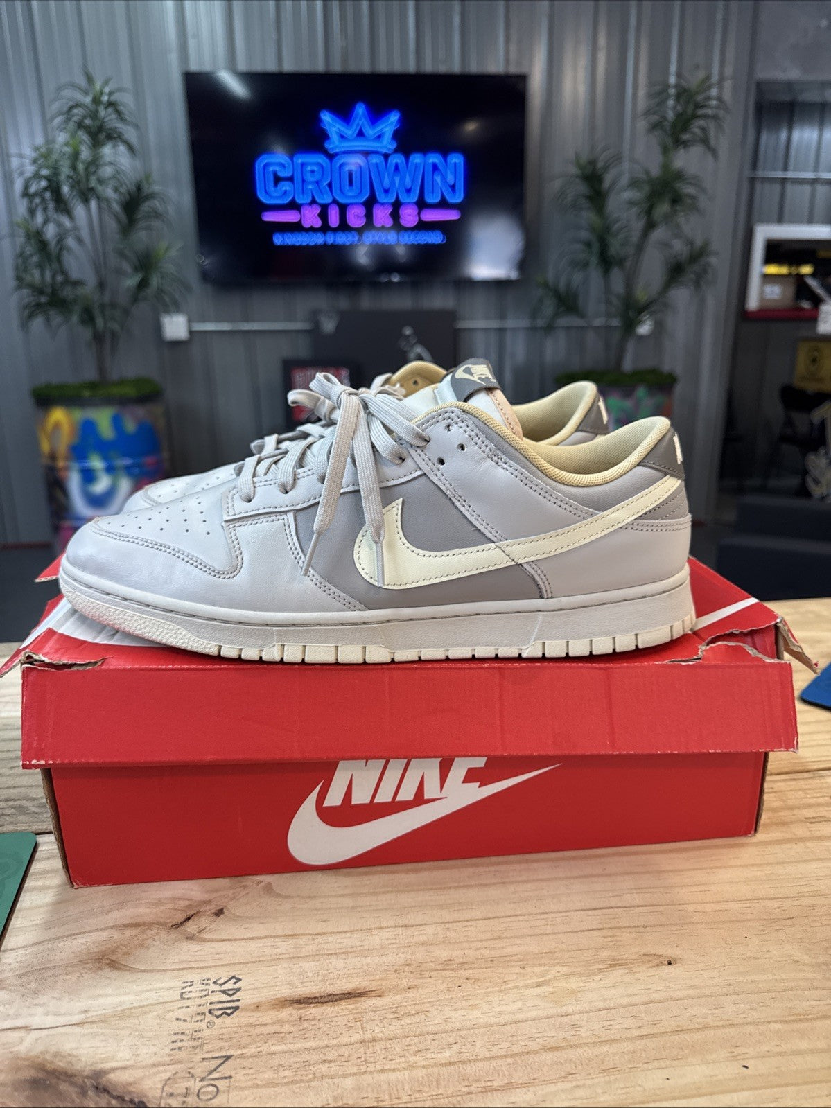 Nike Dunk Low Retro Light Bone Wild Mango - Size 13 - product image from the listing.
