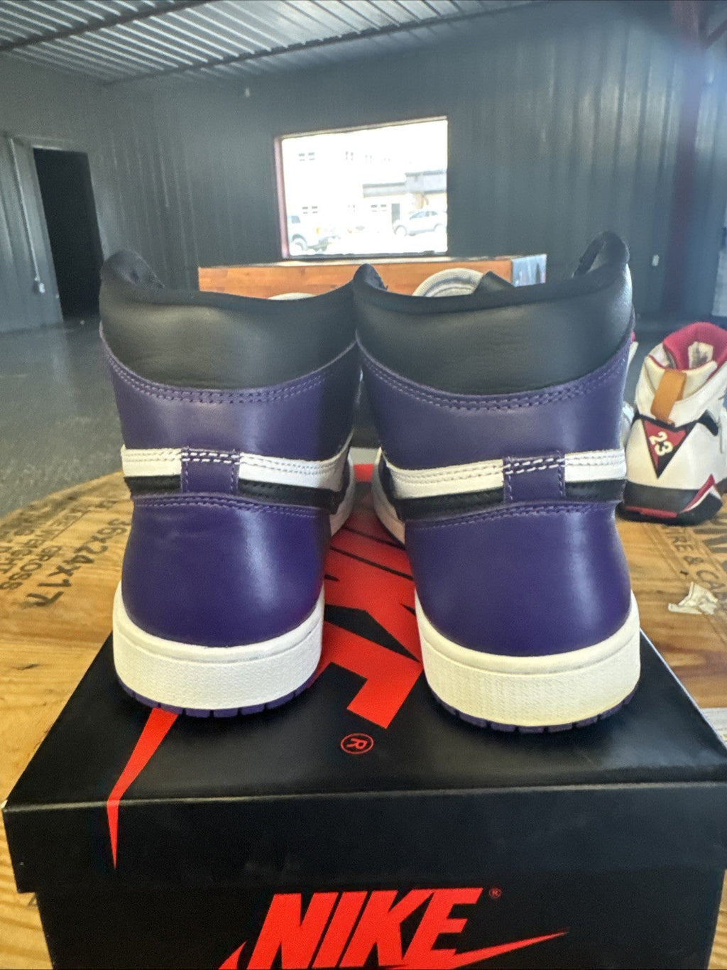 AIR JORDAN 1 RETRO HIGH OG | Worn Once - Size 9.5 - product image from the listing.