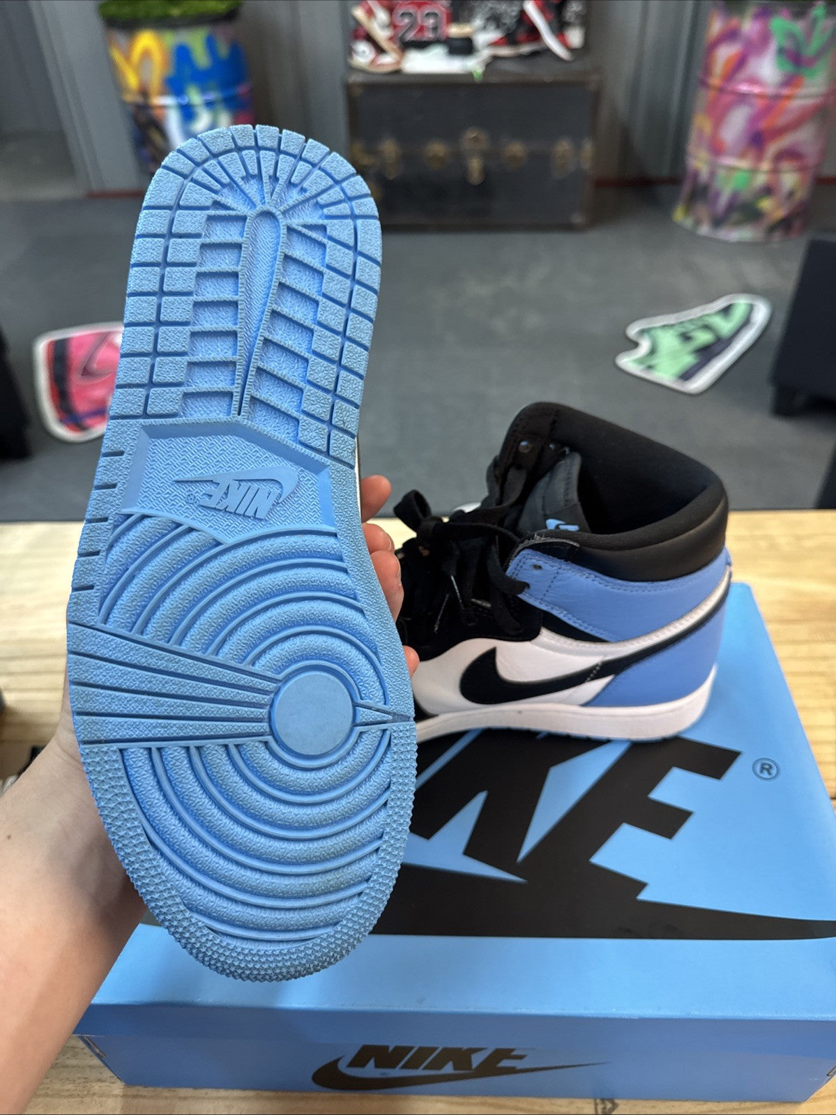 Jordan 1 Retro OG High UNC Toe - Size 8.5 - product image from the listing.