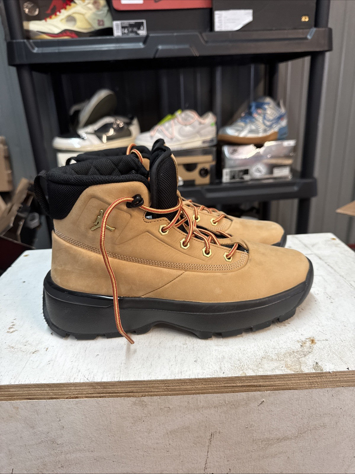 Jordan City Boots ~ Flax Black | Comes With Replacement Box - Size 8 - product image from the listing.