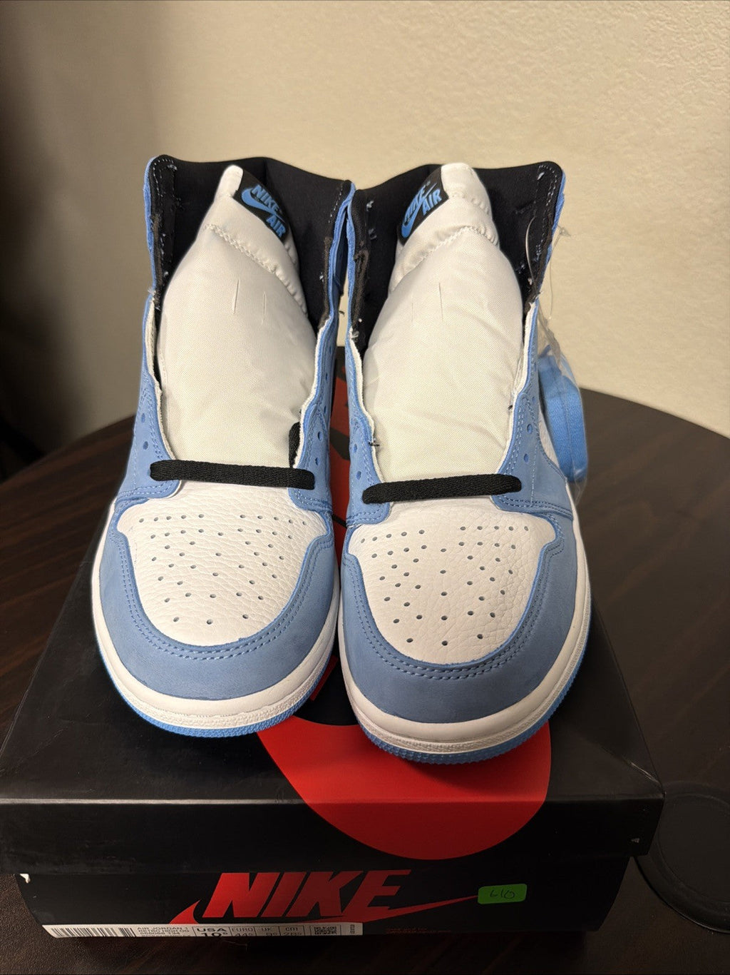 Men's Air Jordan 1 High 'University Blue' Size 10.5 NEW Sneakers 555088-134 - product image from the listing.