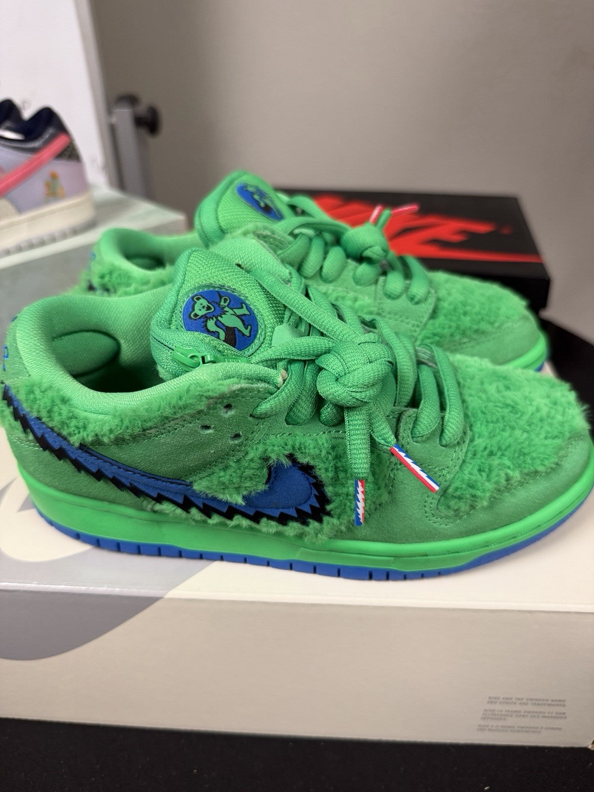 CJ5378-300 - Nike SB Dunk Low Grateful Dead Bears Green - product image from the listing.