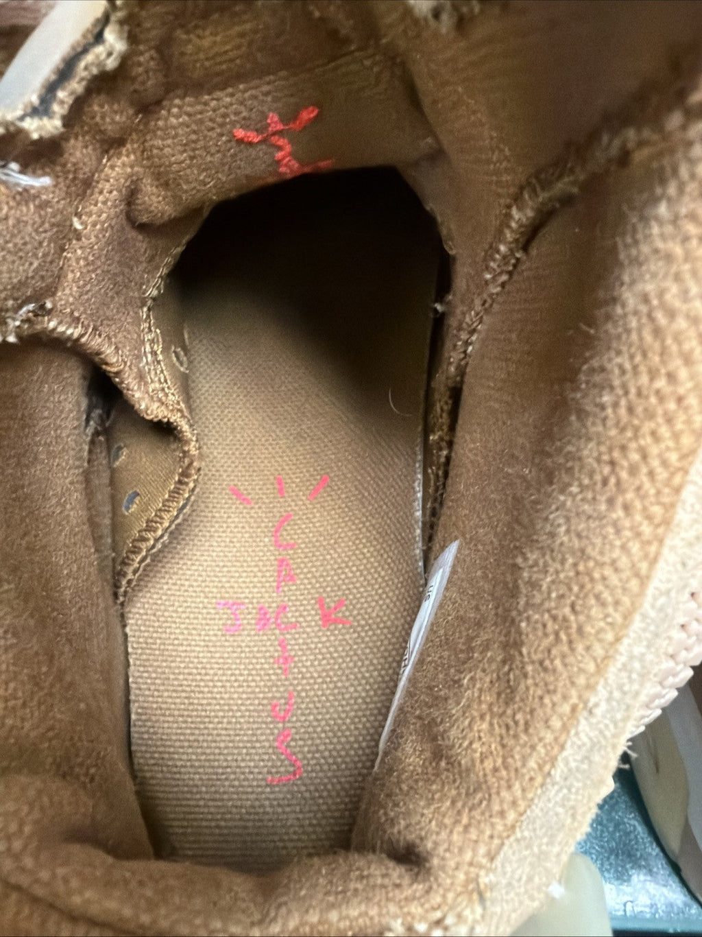 Nike Air Jordan 6 VI Retro Travis Scott "British Khaki" Size 9 US DS DH0690-200 - product image from the listing.