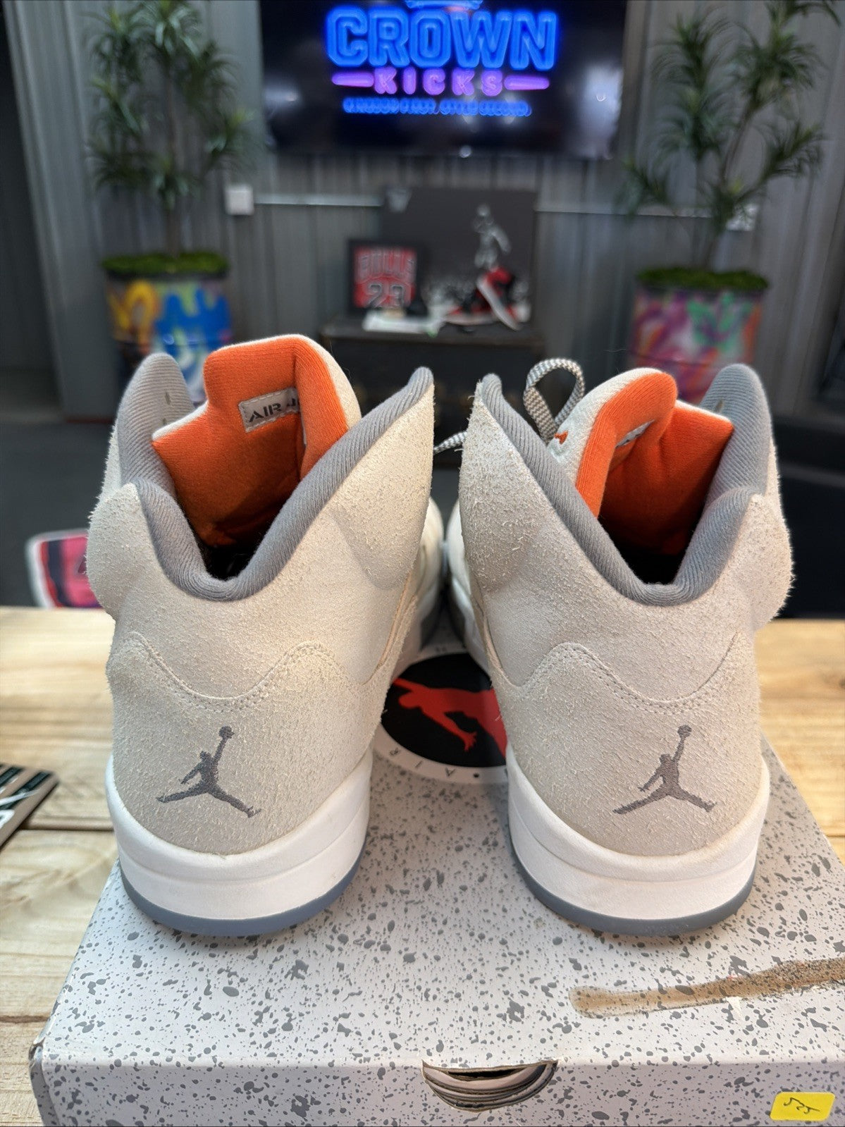 "CRAFT LIGHT OREWOOD" Air Jordan 5 Retro 2023 - Size 16 - Used with Box - product image from the listing.