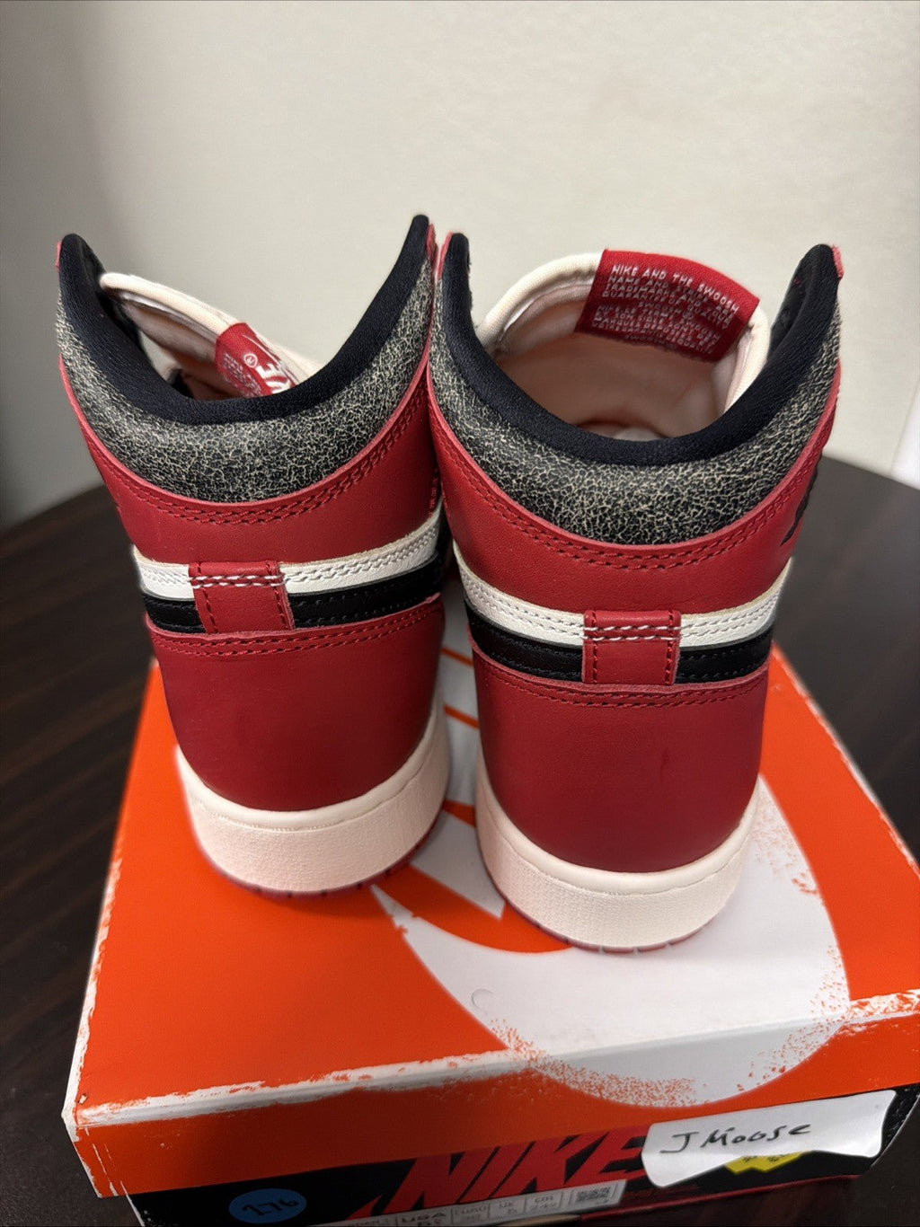 "LOST AND FOUND" Air Jordan 1 Retro High OG 2022-Size 5.5 Y(GS) Complete Box - product image from the listing.