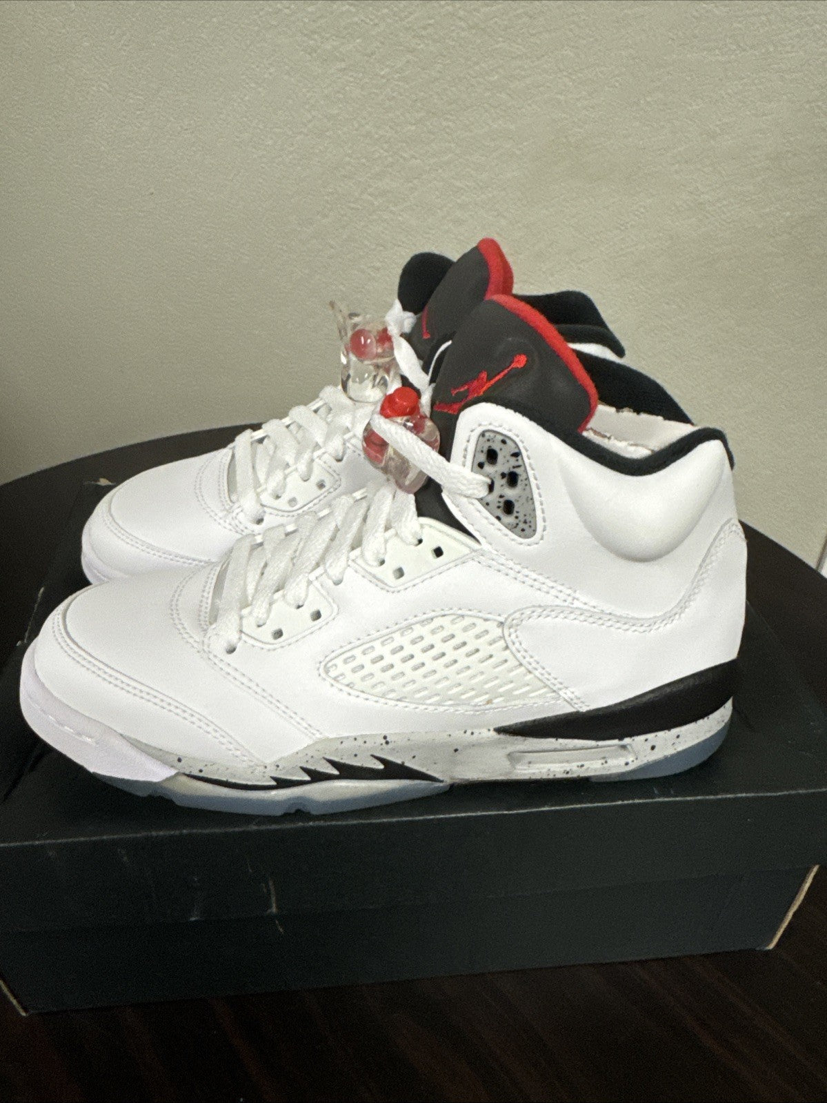 Jordan 5 Retro White Cement (GS) - Size 5Y - product image from the listing.