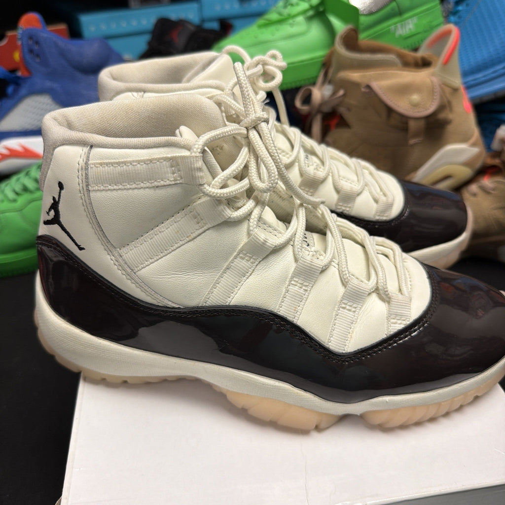 Women's Nike Air Jordan 11 Neapolitan Sail Velvet Brown Atmosphere AR0715-101 7.5 - product image from the listing.