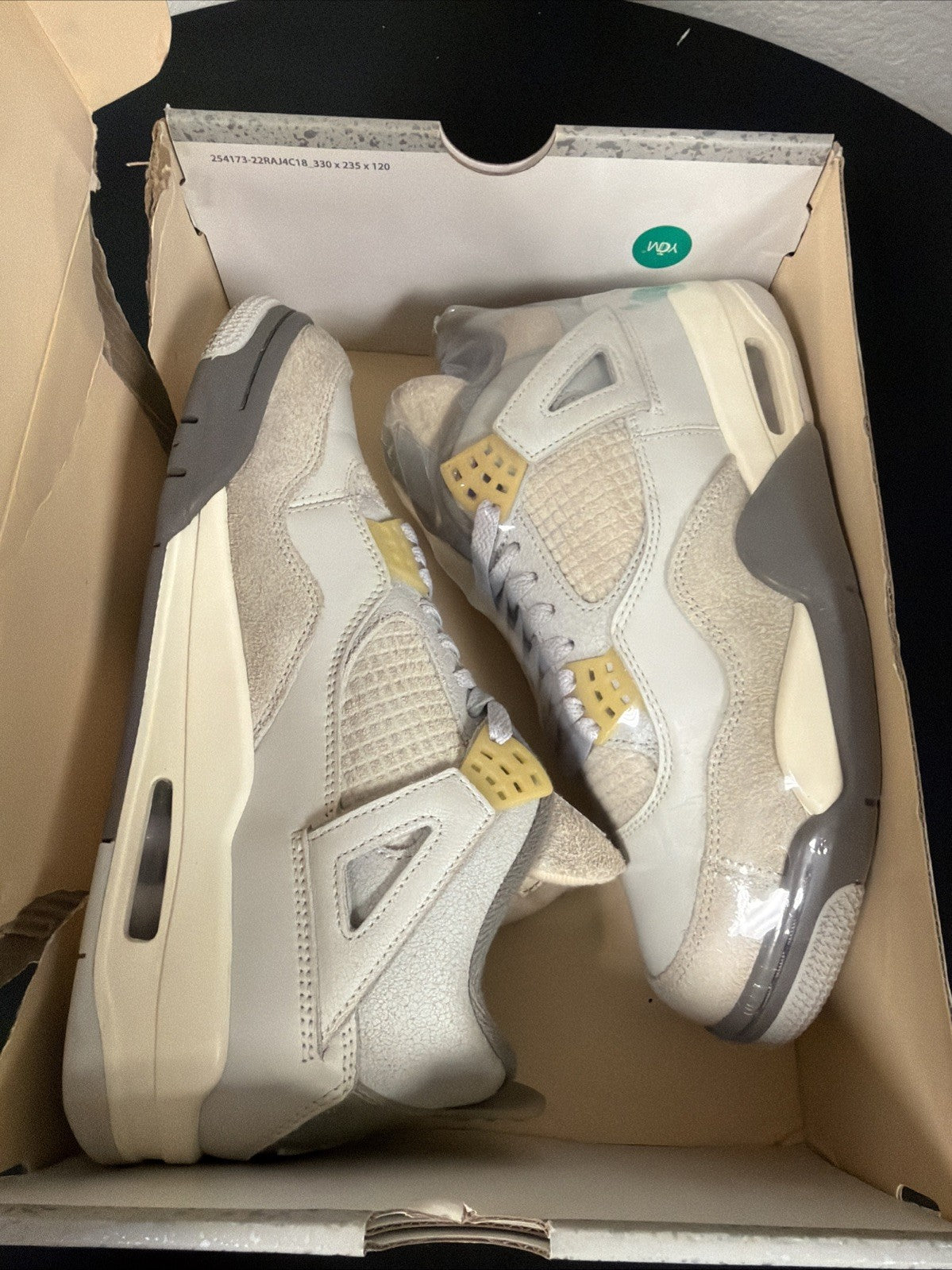 "PHOTON DUST" Air Jordan 4 Retro 2023 - Size 8.5 - dv3742 021 (10435-1) - product image from the listing.