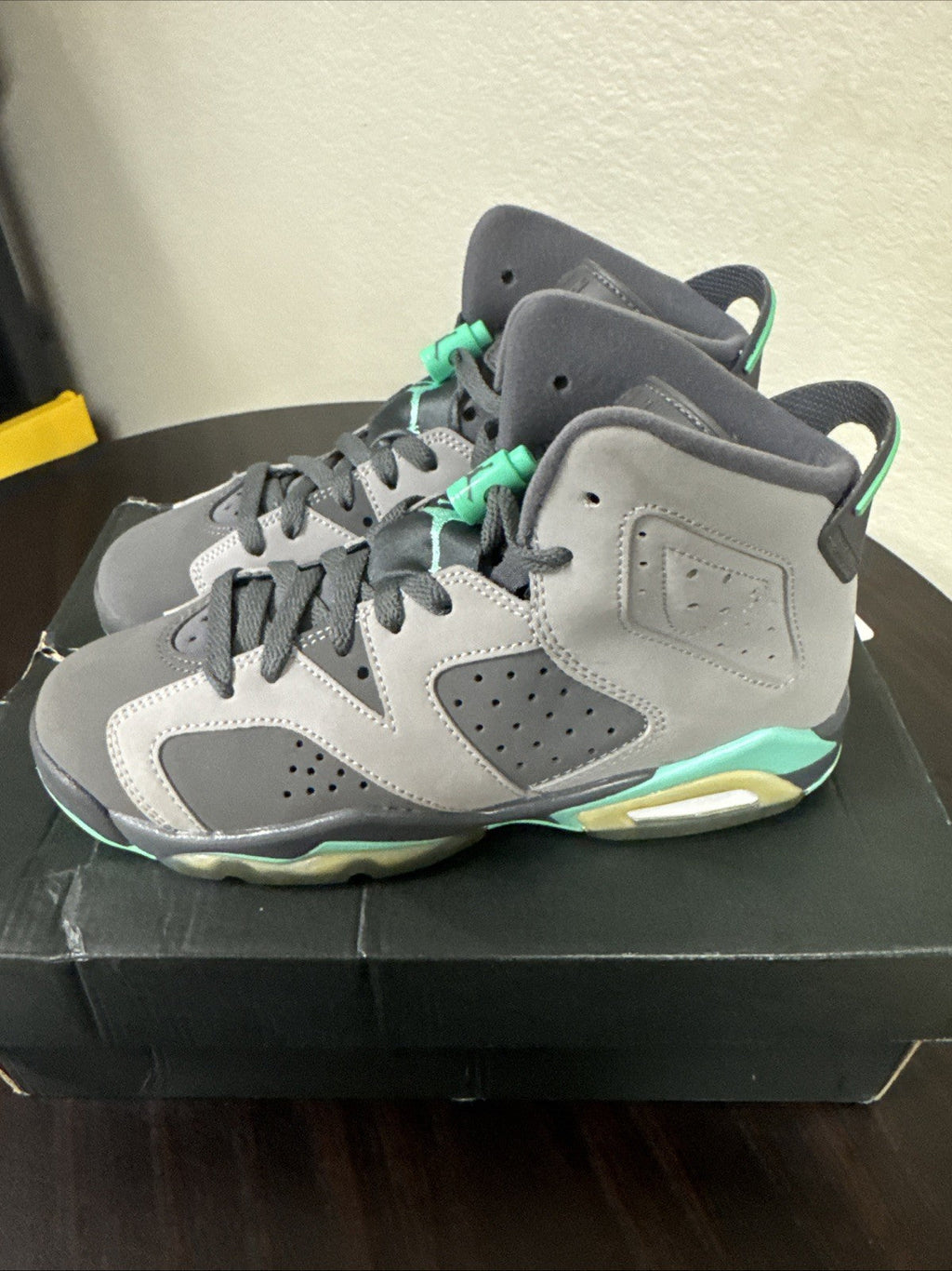 Jordan 6 Retro GS Green Glow - Size 5Y - product image from the listing.
