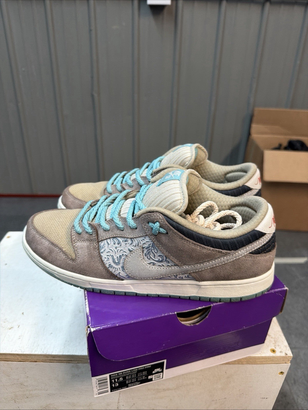 Men's Nike SB Dunk Low Big Money Savings Skateboarding Shoes - Size 11.5 - product image from the listing.