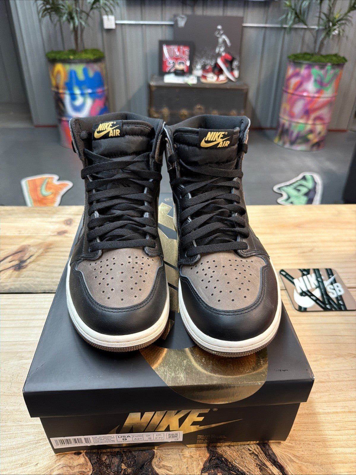Palomino Size 9 VNDS - Jordan 1 Retro High OG - product image from the listing.