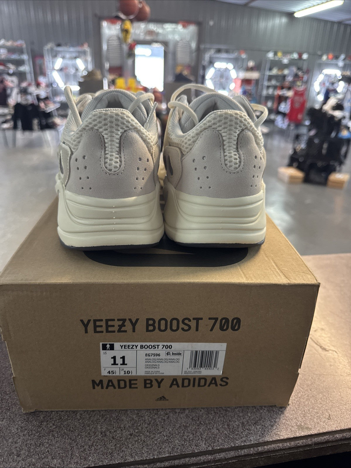 "analog" Size 11 - Adidas Yeezy Boost 700 - product image from the listing.