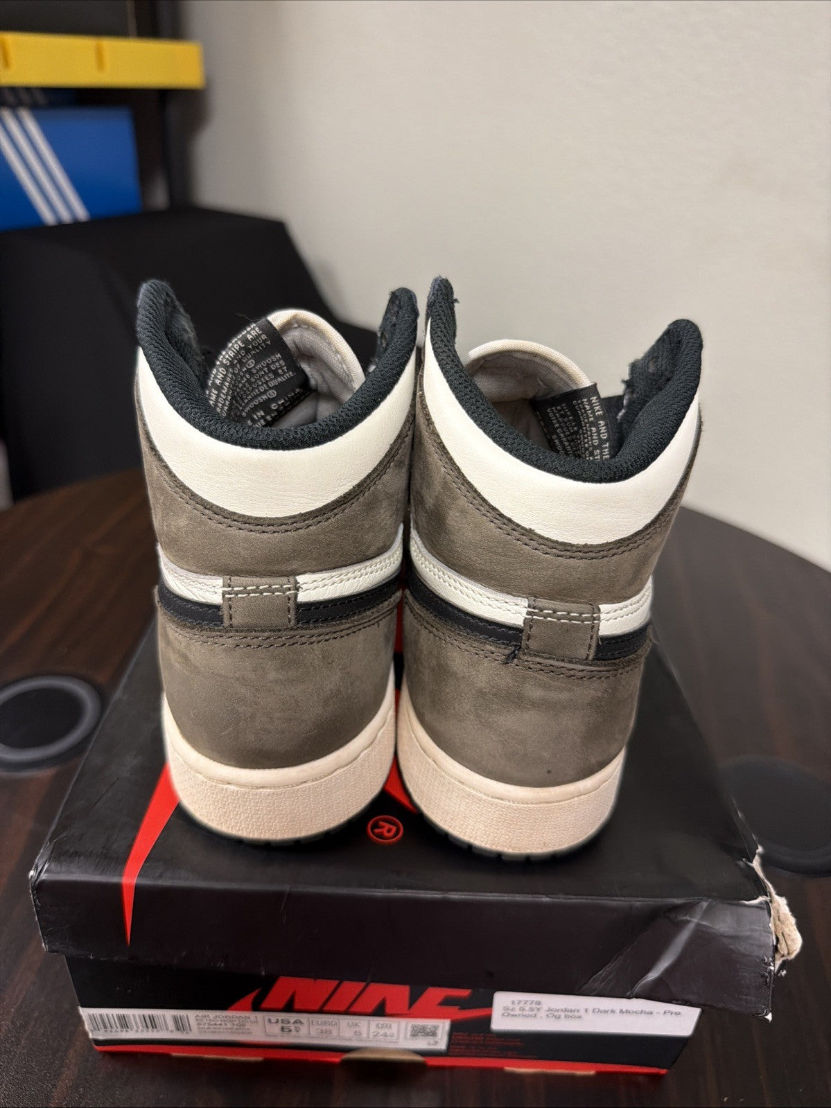 Black White y Youth Size 5.5 - Nike Air Jordan 1 Retro High OG - product image from the listing.