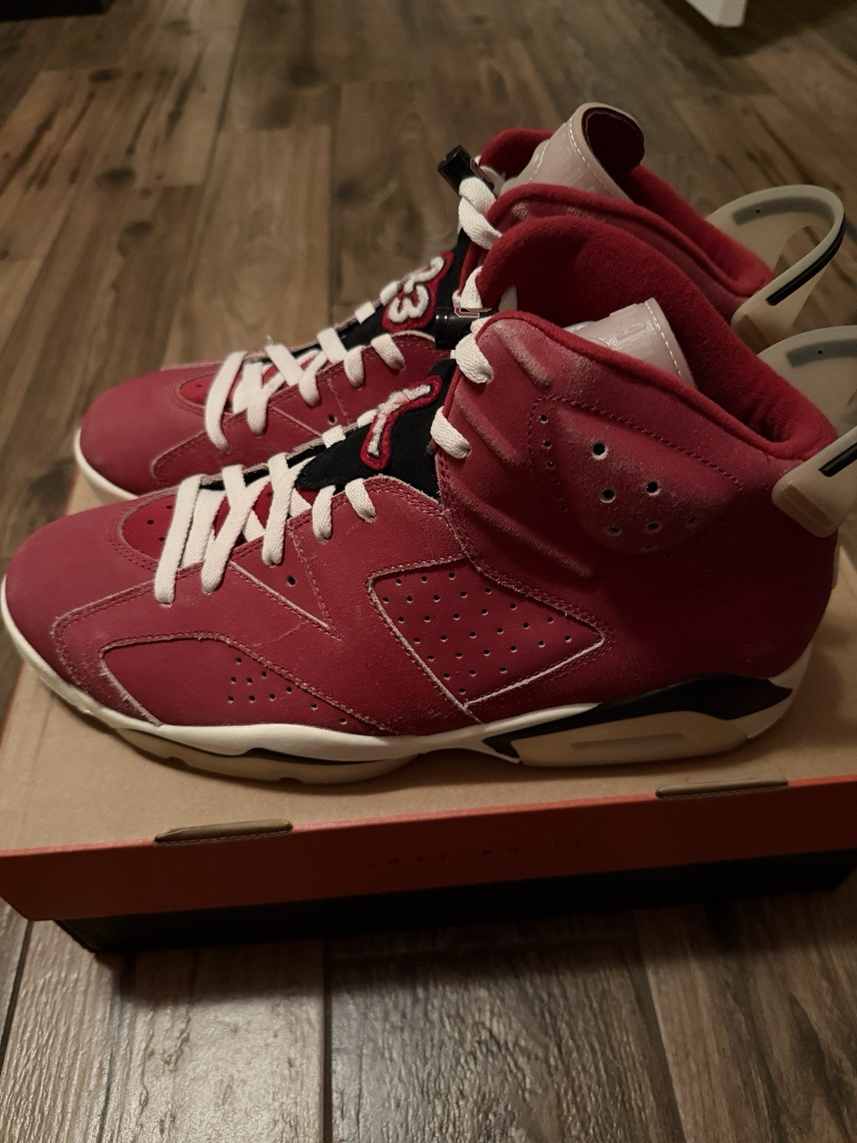 Air Jordan 6 Retro PE Oklahoma Sooners - Size 13 - product image from the listing.