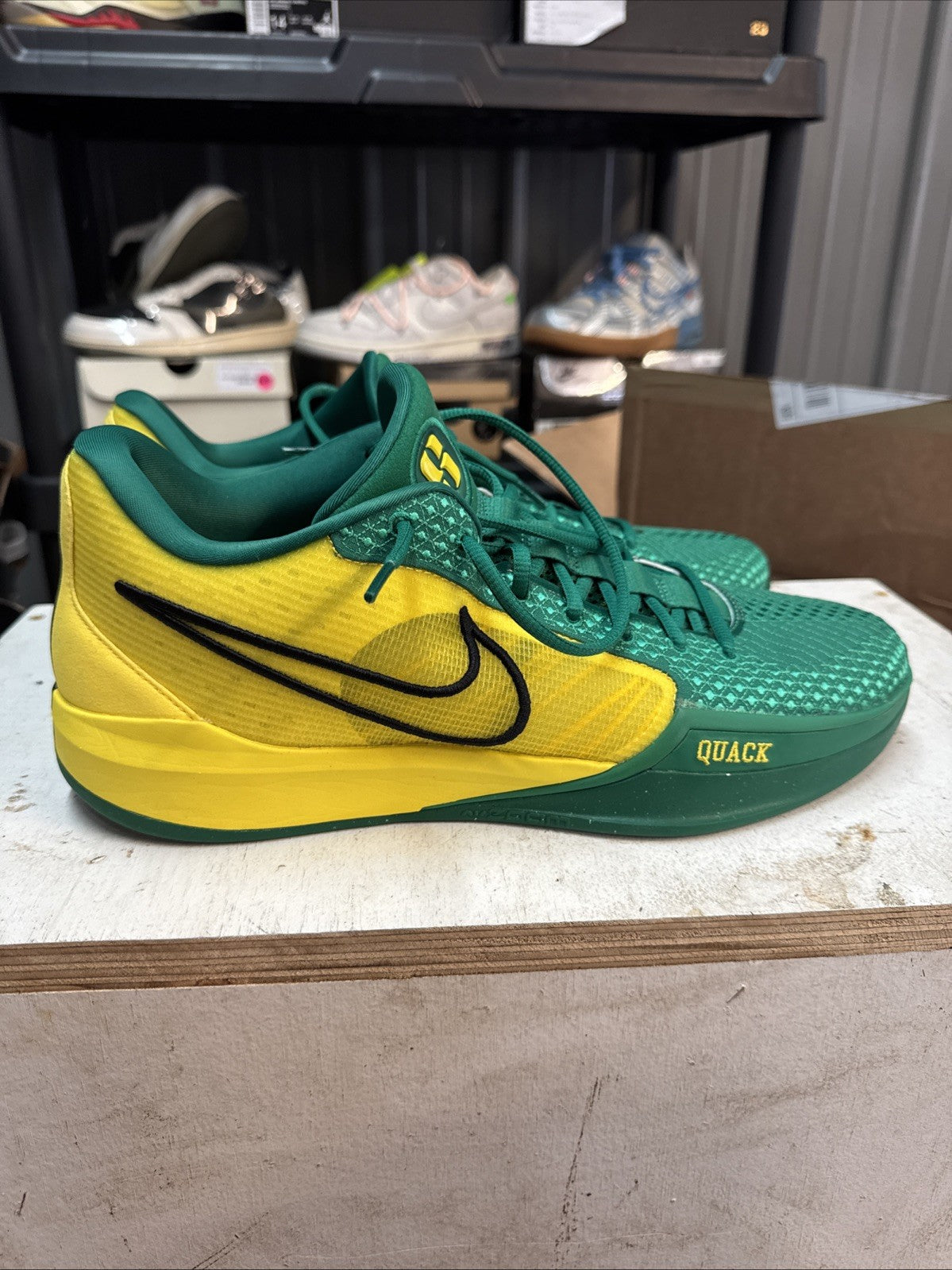 Men's Nike Sabrina 1 The Debut Oregon Ducks Basketball 14 Women 15.5 | Topless Box - product image from the listing.