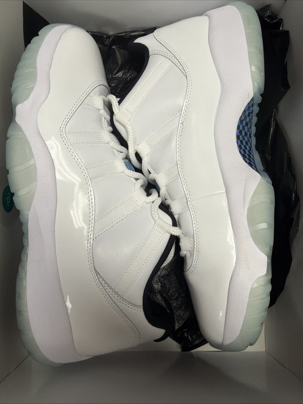 Men's Nike Jordan XI 11 Retro 2021 Low Legend Blue AV2187-117 Size 12 - product image from the listing.