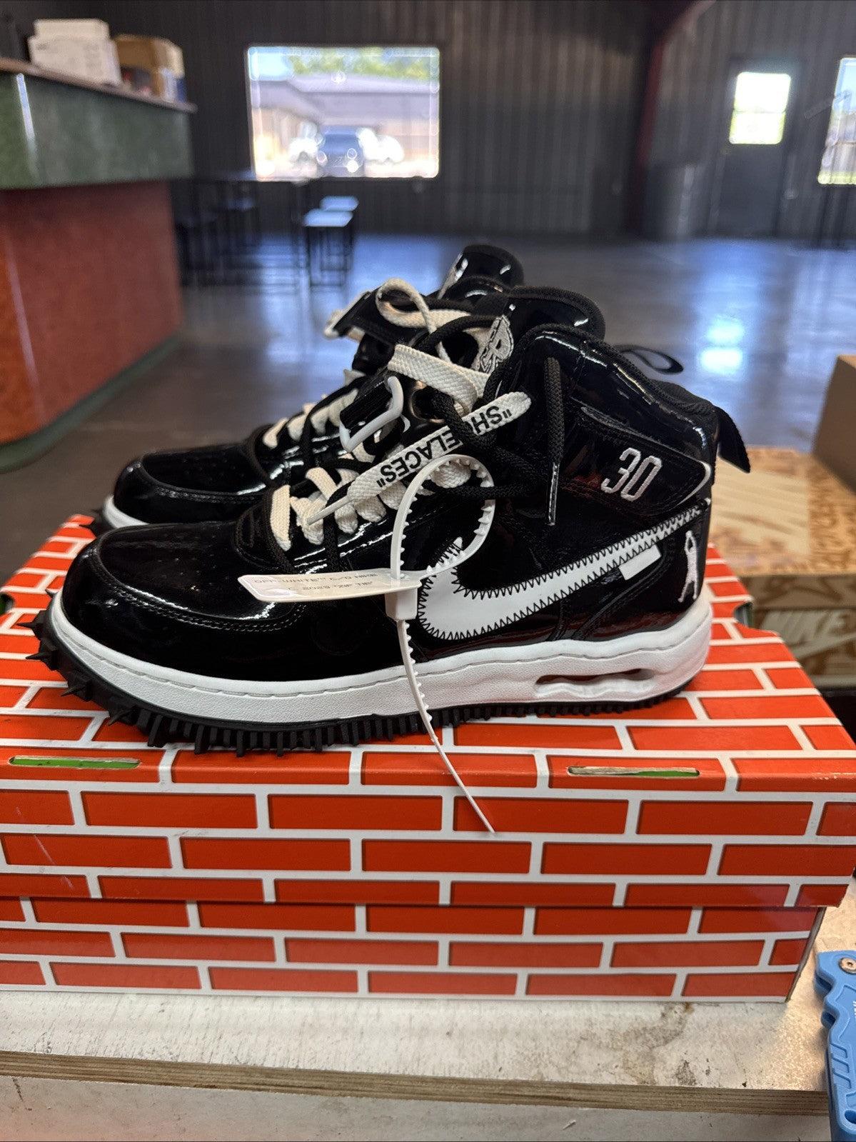 Nike Air Force 1 Mid x Off-White Sheed - Size 8 - product image from the listing.