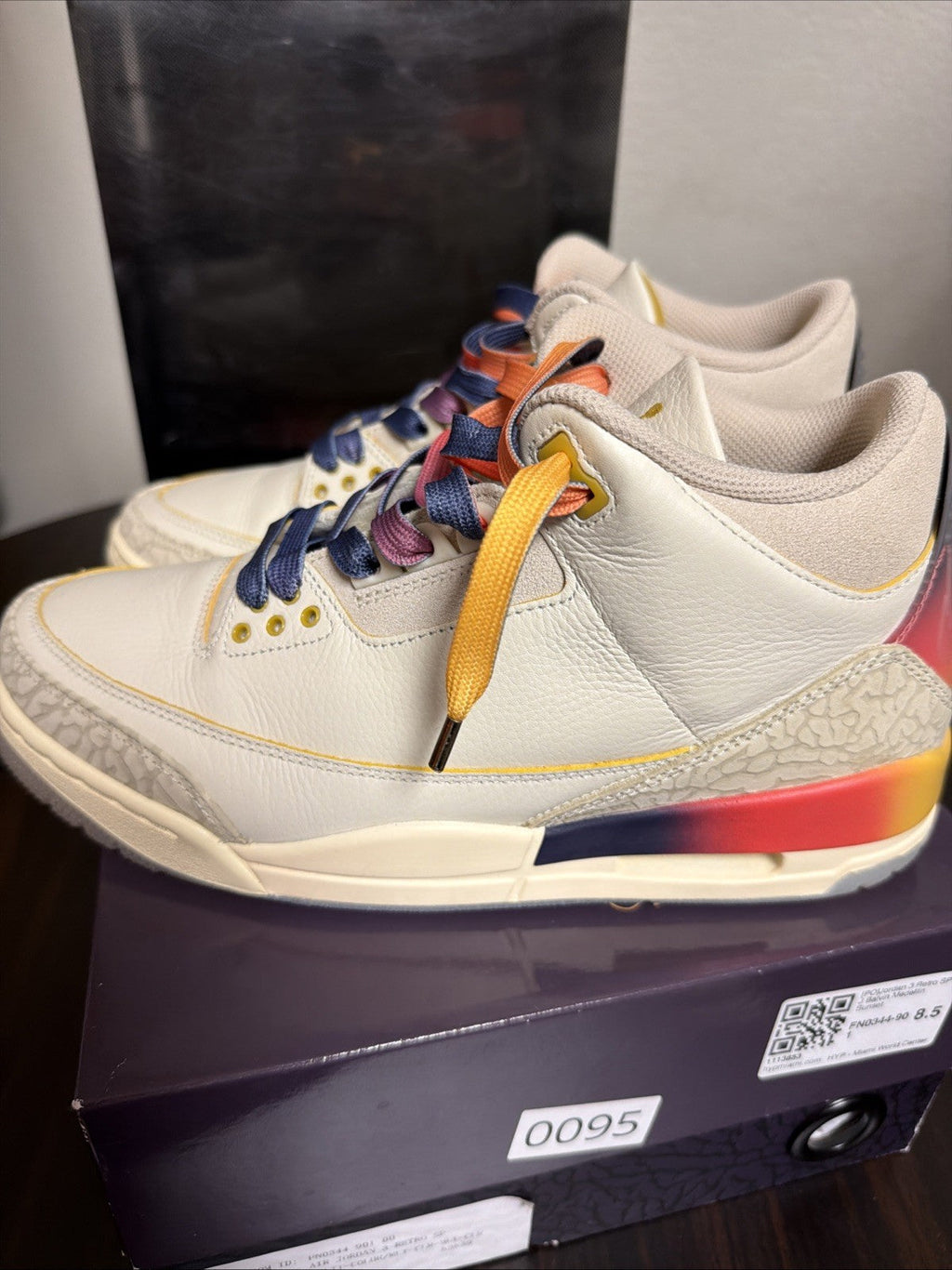 Men's Air Jordan 3 J Balvin Medellin Sunset Retro Size 8.5 Sneakers FN0344-901 - product image from the listing.