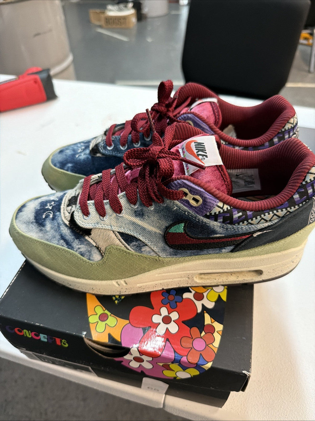 concepts mellow - Nike air max 1 SP - product image from the listing.