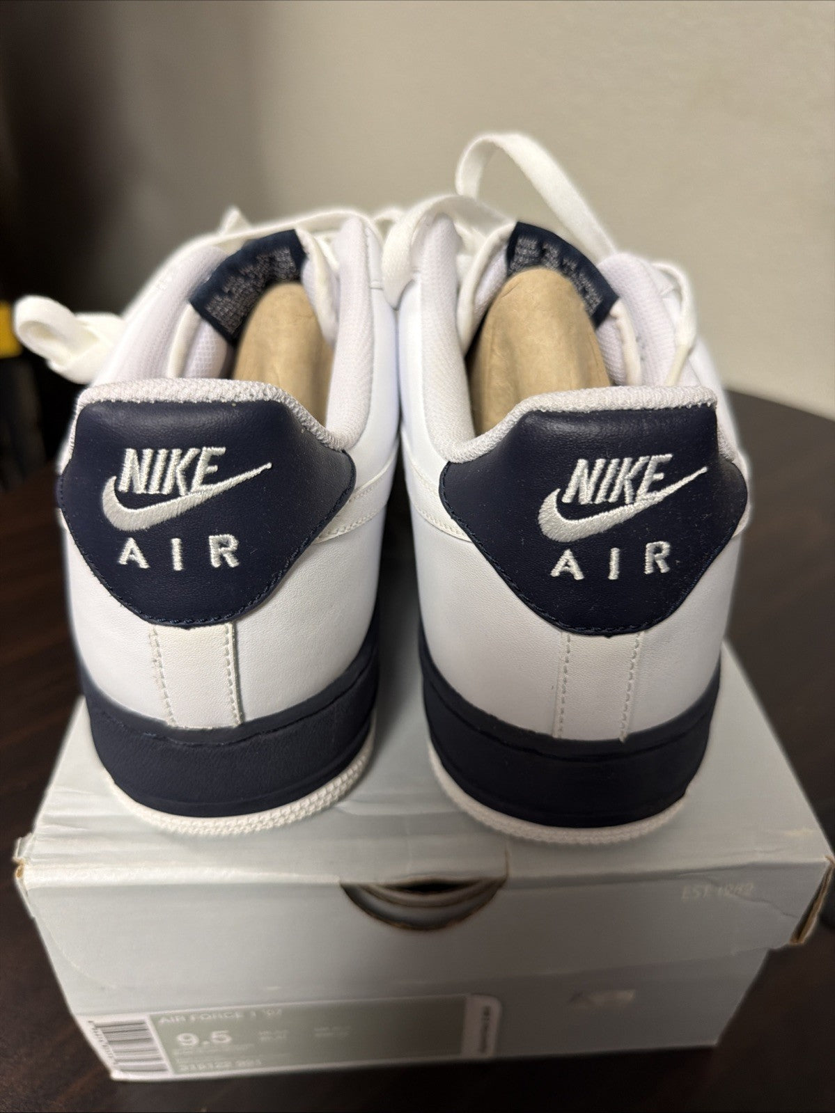 "White Obsidian" Nike Air Force 1 '07 White Navy Size 9.5 315122-991 2008 - product image from the listing.