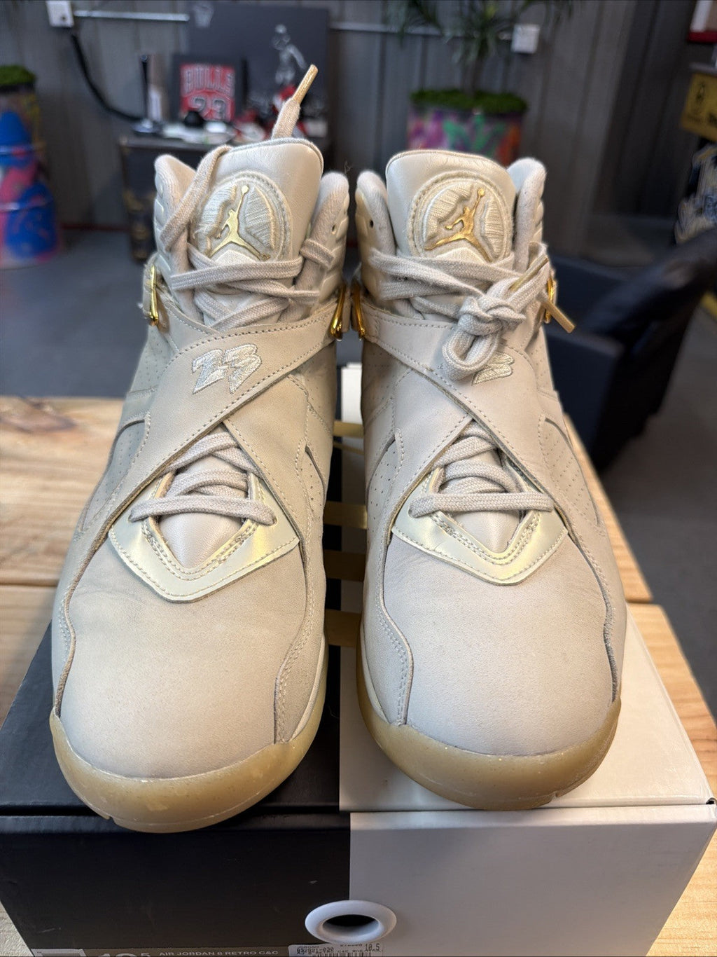 Men's Nike Air Jordan 8 Retro Size 10.5 C&C Trophy 2016 832821 030 - product image from the listing.