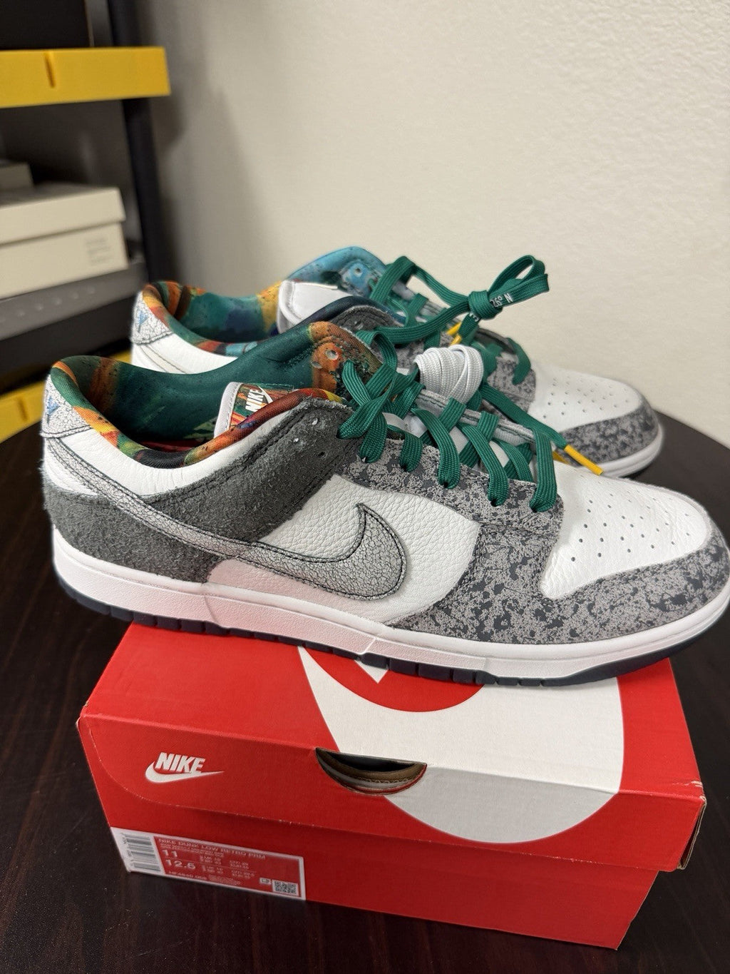 Men's Nike Dunk Low Premium "PHILLY" HF4840-068 size 11 US - product image from the listing.