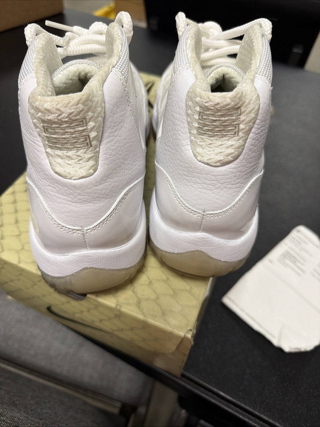 Men's Nike Air Jordan 11 Retro Silver Anniversary 408201-101 Size 10 - product image from the listing.
