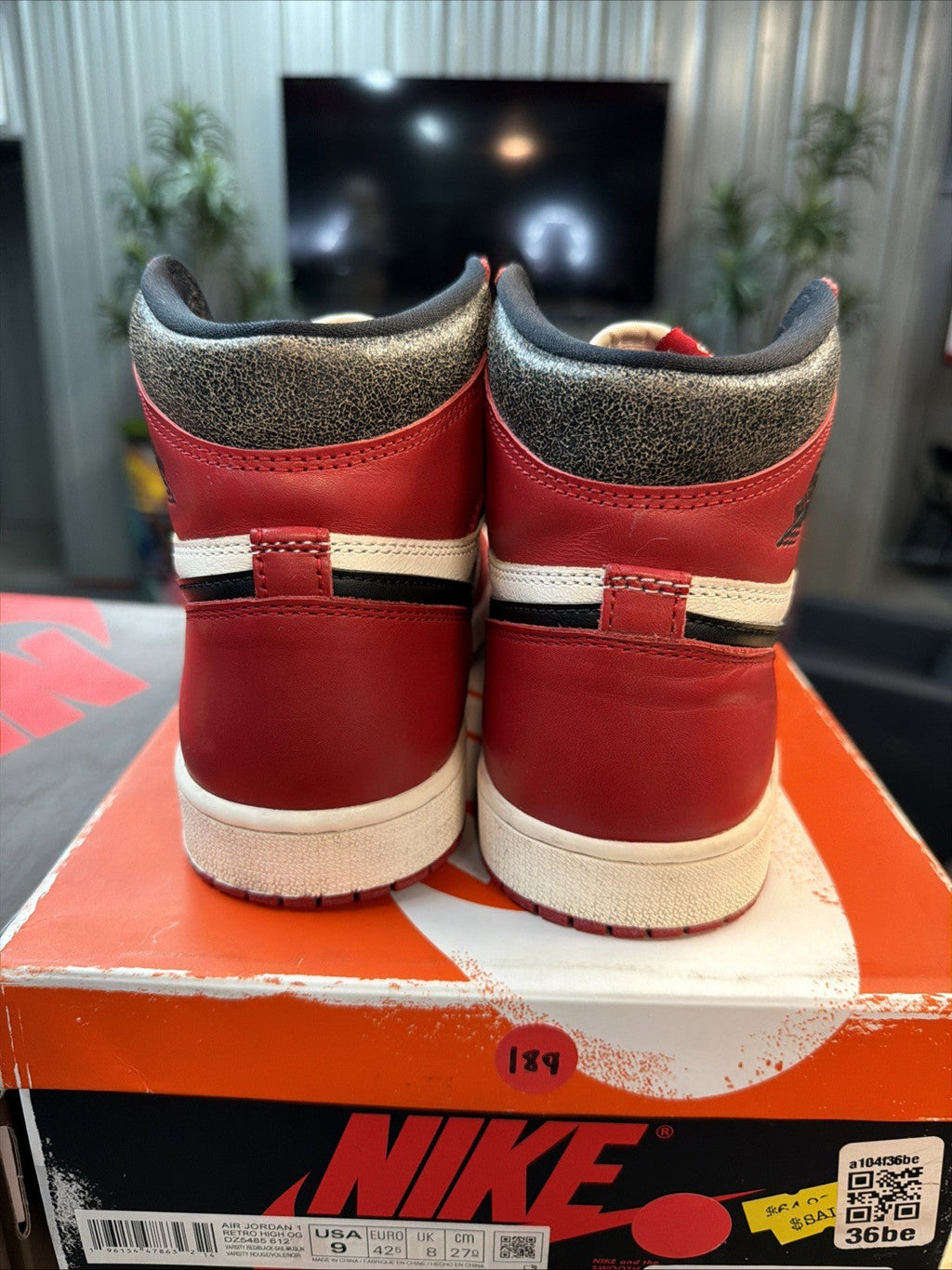 "LOST AND FOUND" Air Jordan 1 Retro High OG 2022 - Size 9 - product image from the listing.
