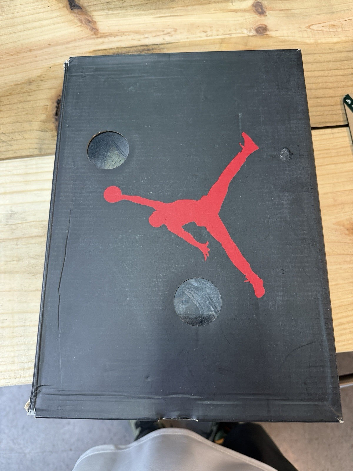 Off-White Muslin, Size 8, Pre-Owned - Jordan 5 Retro - product image from the listing.