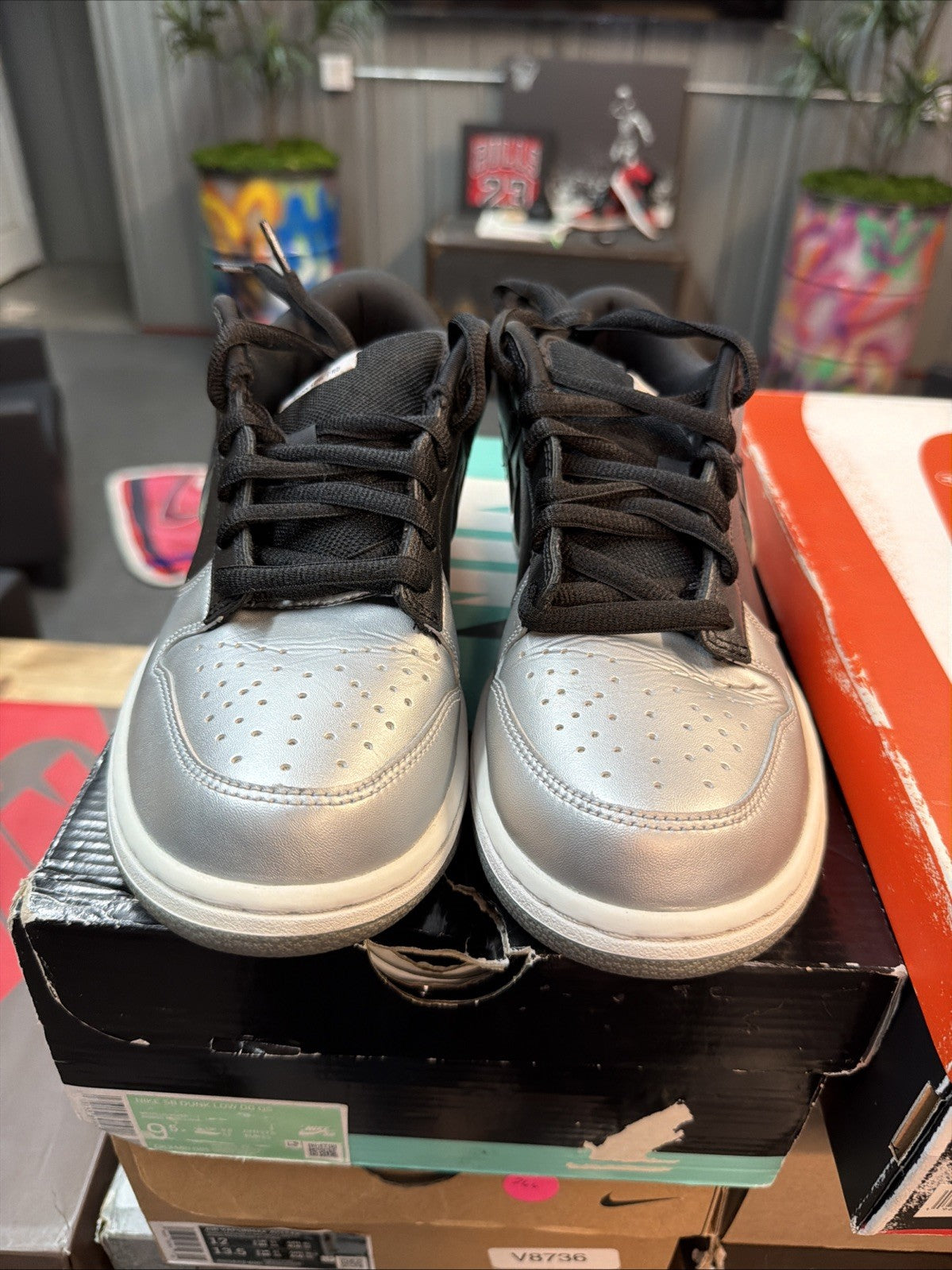 Men's Nike SB Dunk Low Pro Supreme Jewel Swoosh Silver QS Size 9.5 Sneakers - product image from the listing.