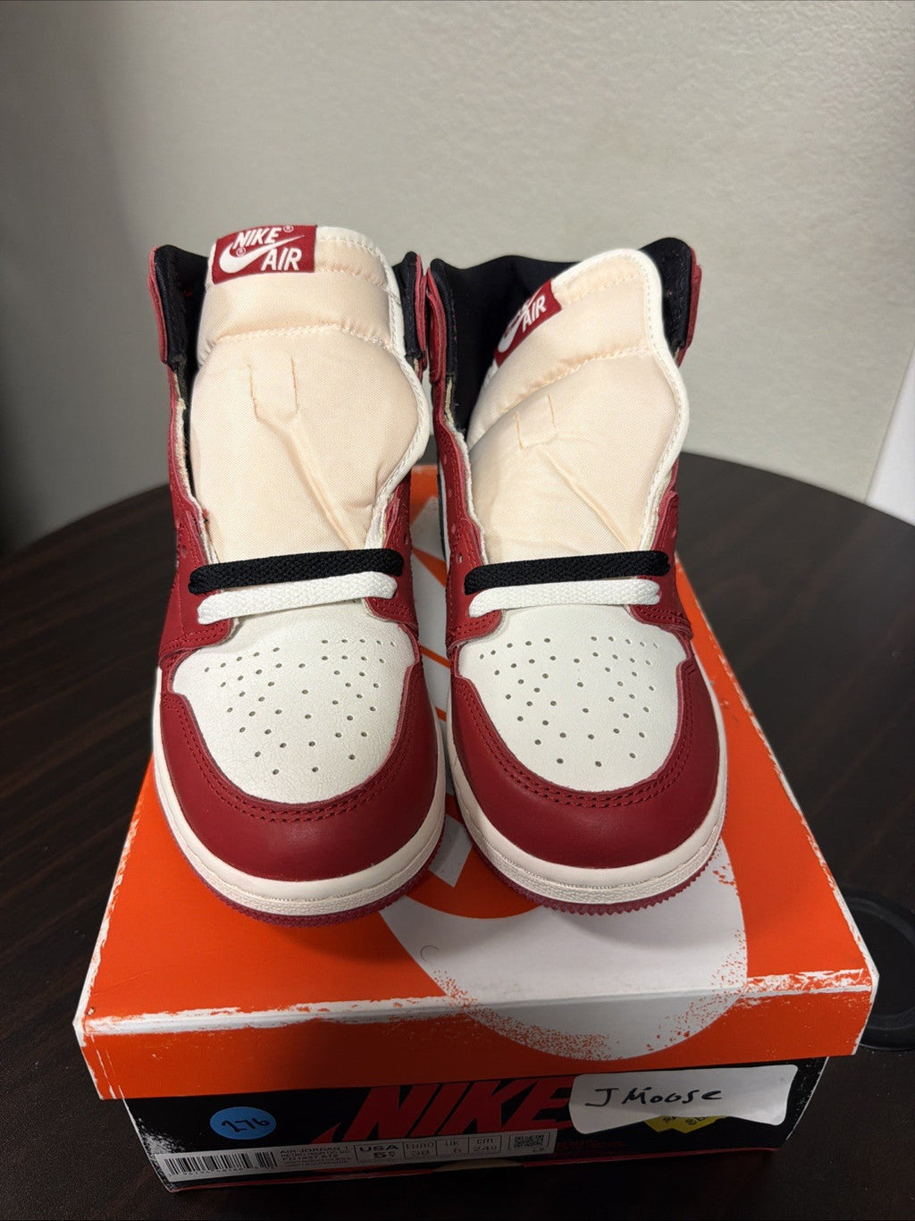 "LOST AND FOUND" Air Jordan 1 Retro High OG 2022-Size 5.5 Y(GS) Complete Box - product image from the listing.