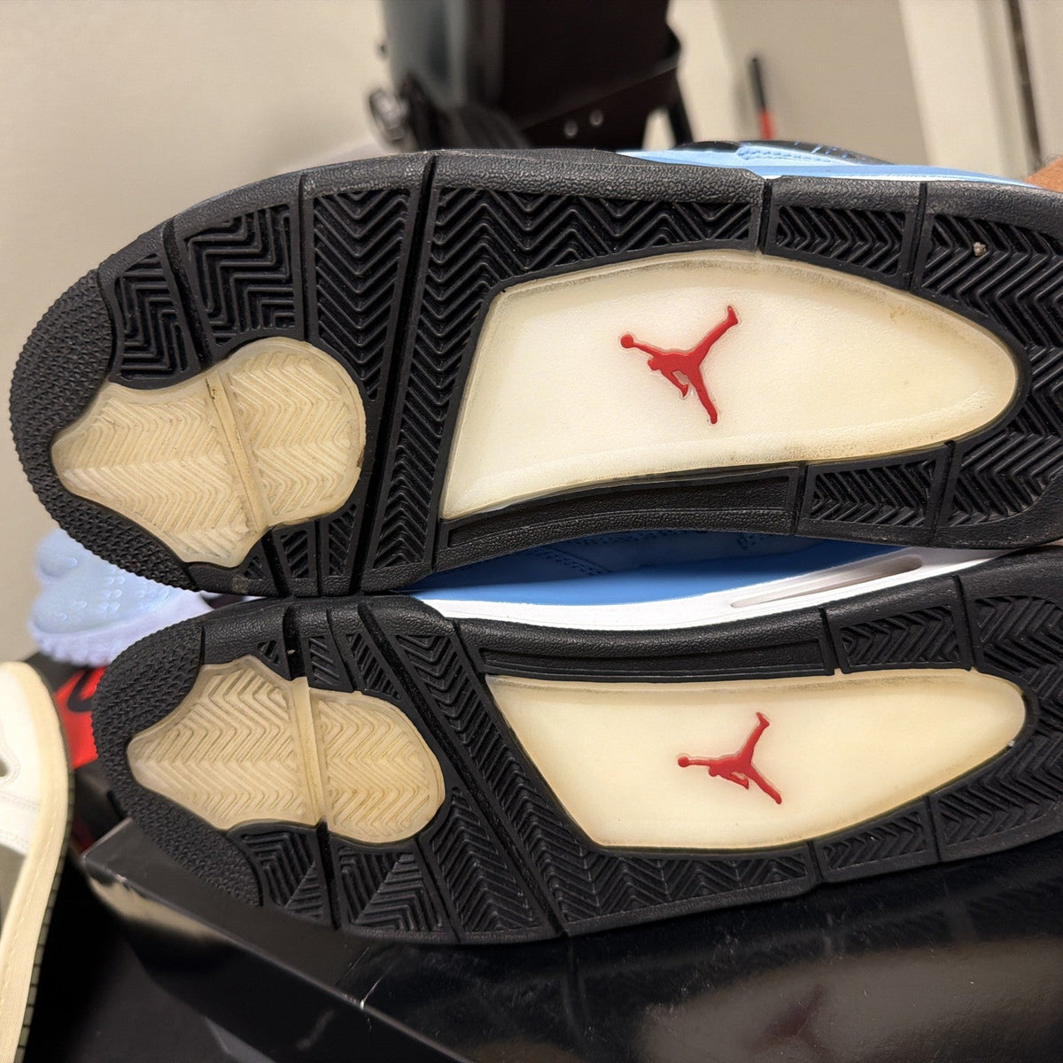 Travis Scott Cactus Jack 4 - Air Jordan 4 - product image from the listing.