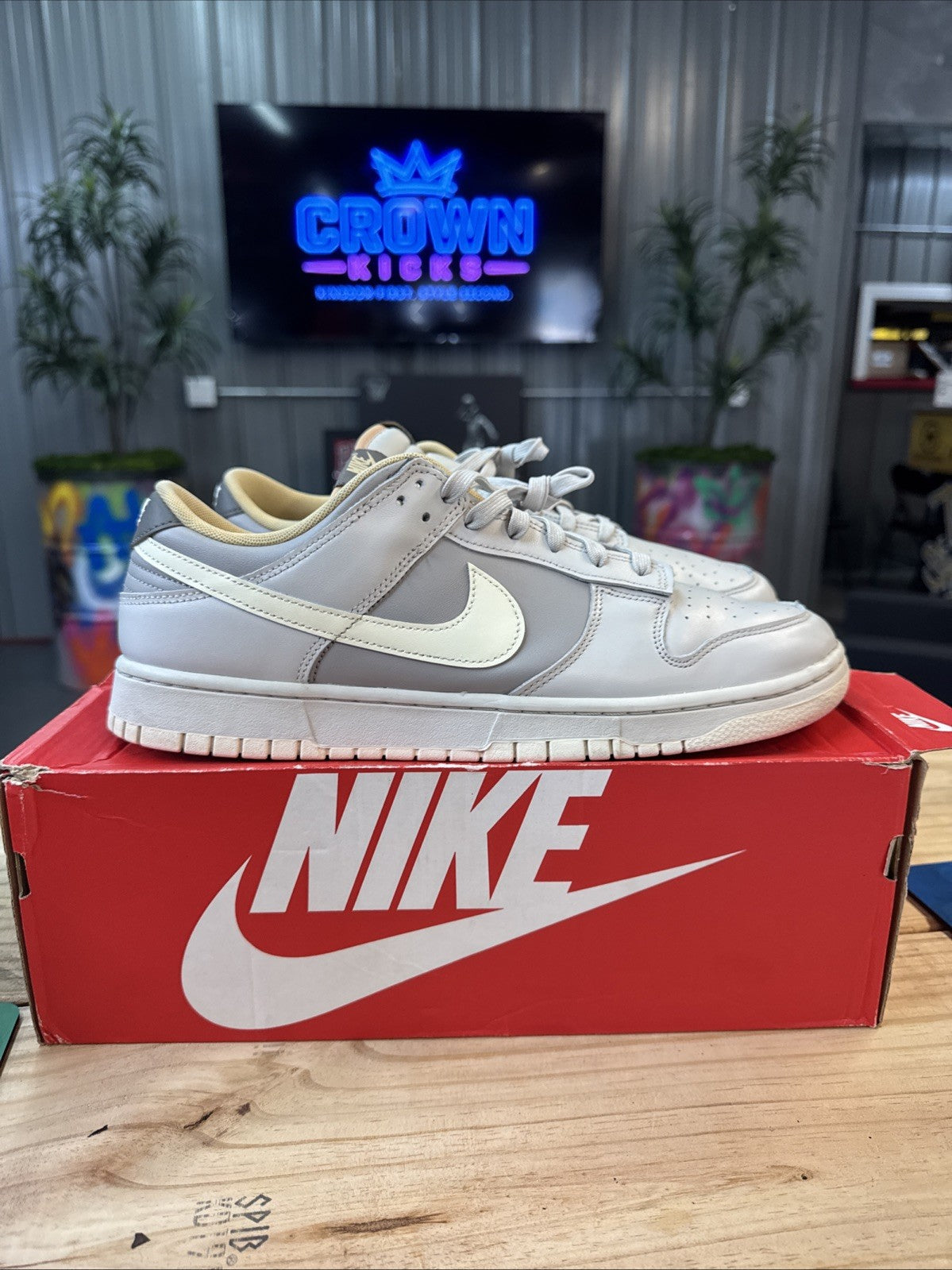 Nike Dunk Low Retro Light Bone Wild Mango - Size 13 - product image from the listing.
