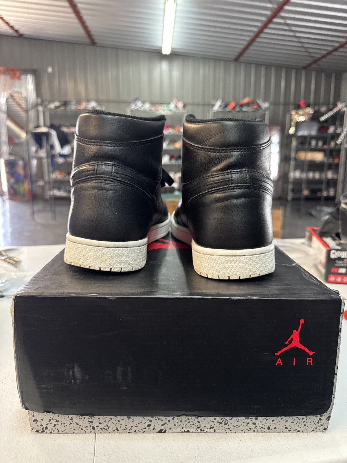 Jordan Retro 1 High Cyber Monday | Replacement Box - Size 11 - product image from the listing.