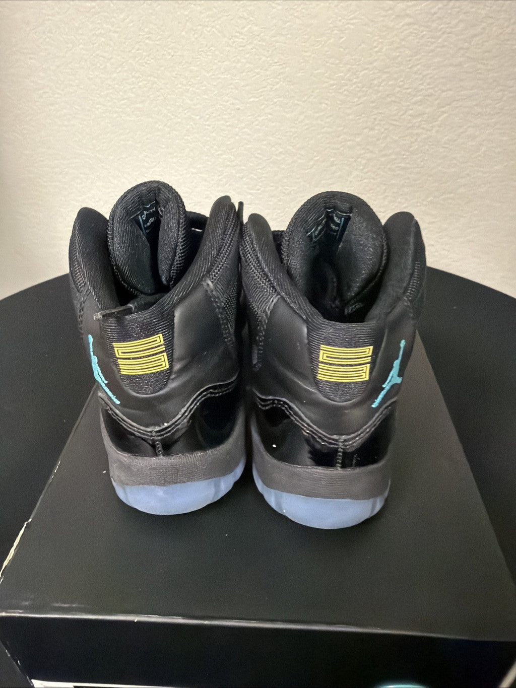 Jordan 11 Retro High Gamma - Size 3 GS) - product image from the listing.