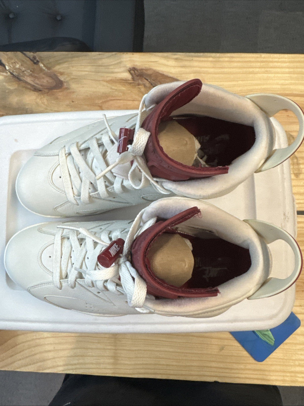 Air Jordan 6 Retro 2015 Maroon | Replacement Box - Size 9 - product image from the listing.