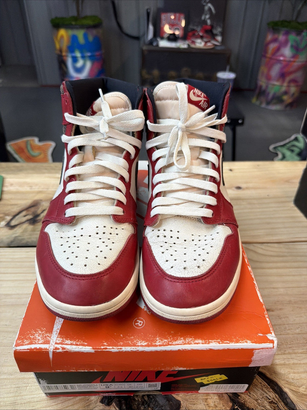 Jordan 1 Retro High OG Chicago Lost & Found 2022 w/ Box - Size 9.5 - product image from the listing.