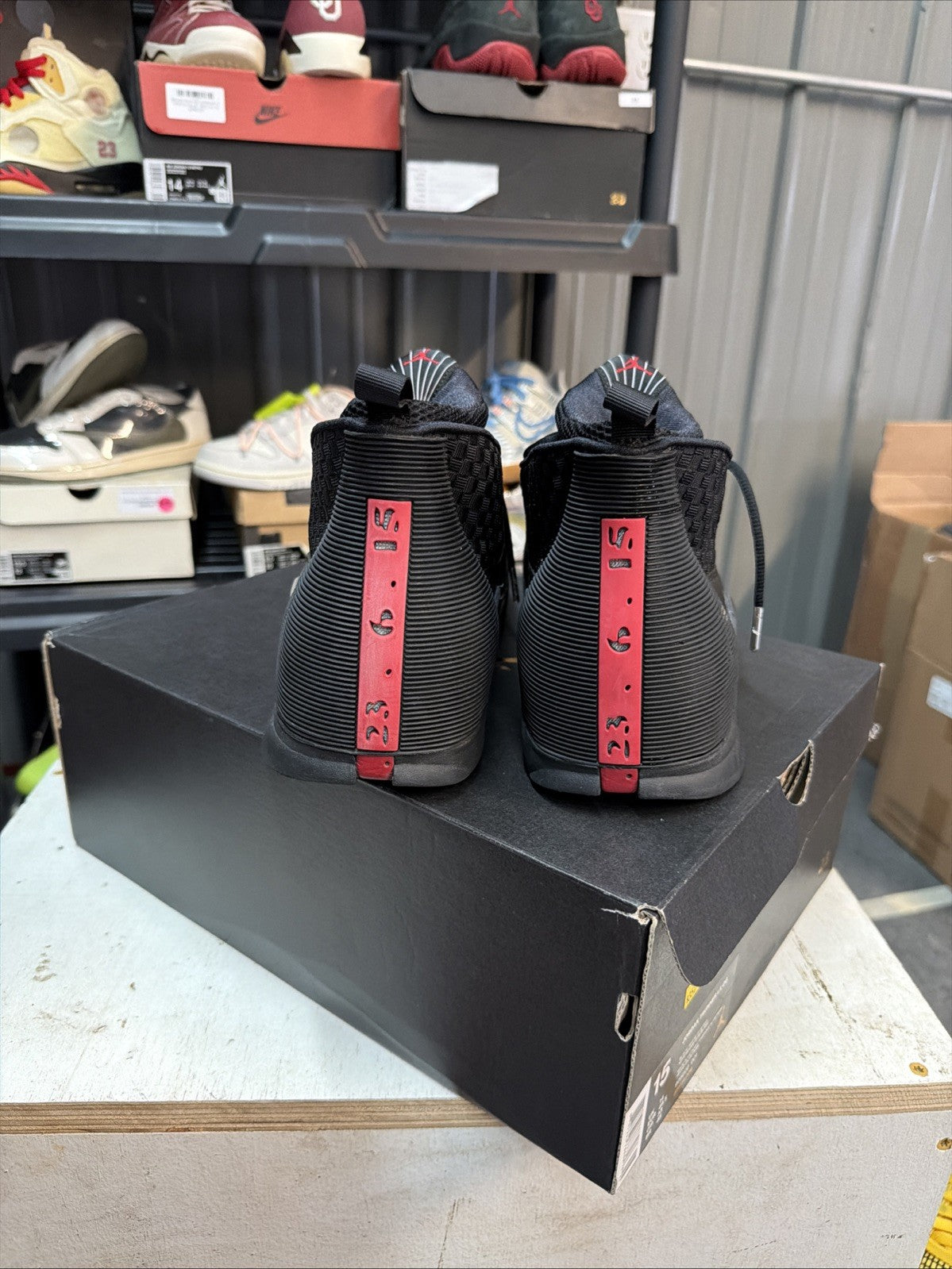DS NIKE 1999 JORDAN 15 XV 136029 061 OG BRED VINTAGE 1 3 5 6 11 I III XI VI - product image from the listing.