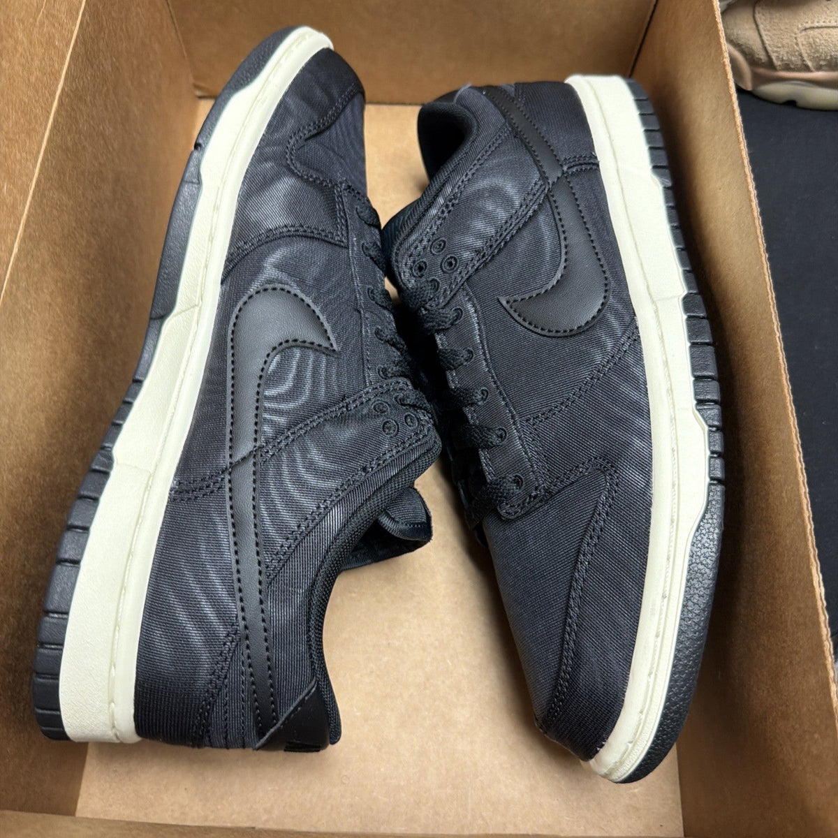Men's Nike Dunk Low Retro PRM Black Sail Canvas Size 8.5 DV7211-001 (219) - product image from the listing.