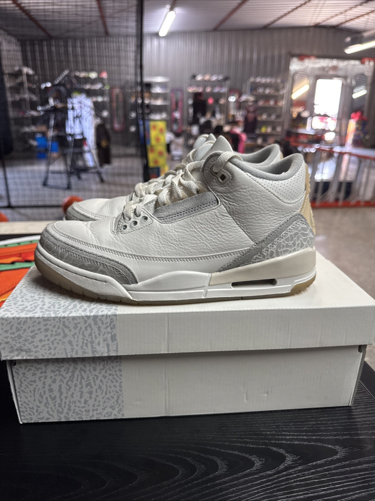 "Craft Ivory" Size 8 - Jordan 3 Retro - product image from the listing.
