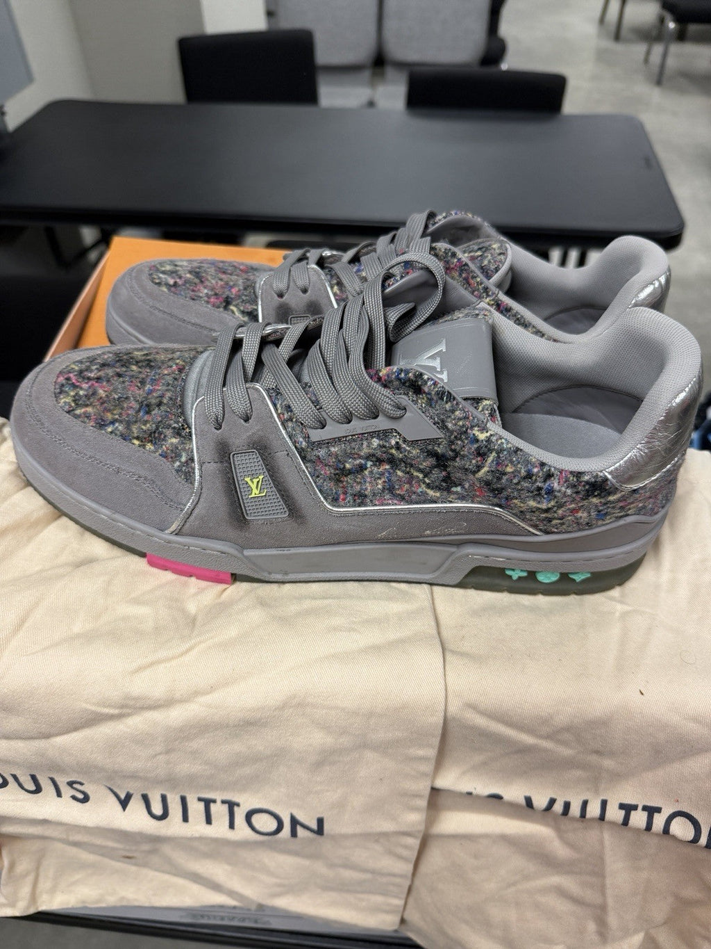 2021 Louis Vuitton Trainer Multi Color /Grey Size 12 - product image from the listing.