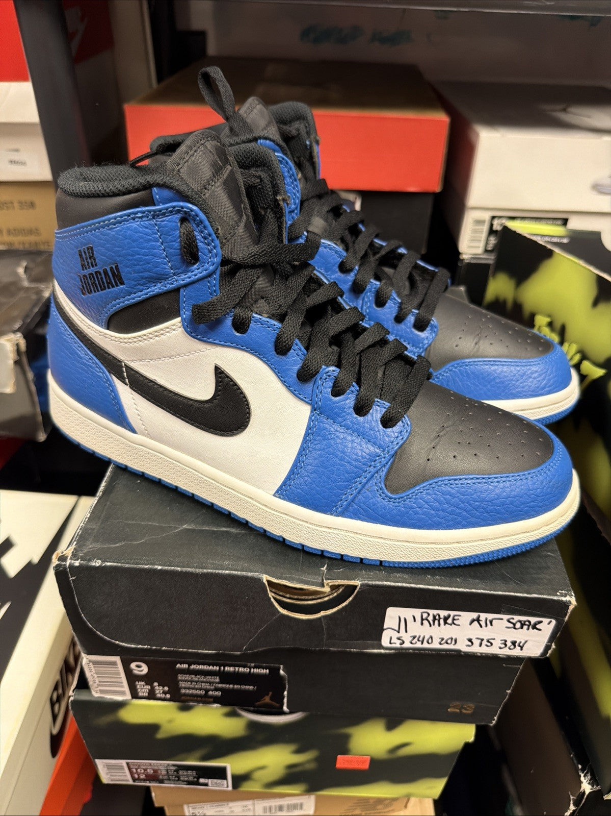 Men's Jordan 1 Rare Air Soar Blue 2017 Size 9 Preowned Authenticated - product image from the listing.