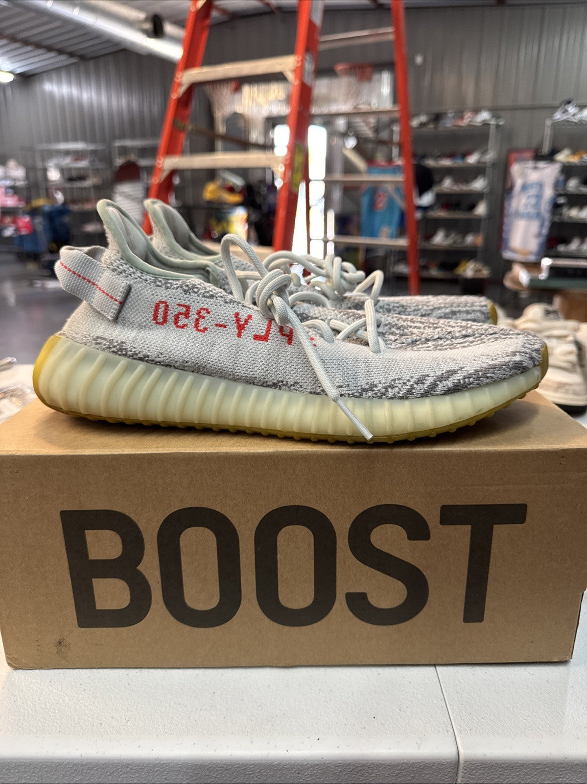 Adidas Yeezy Boost 350 V2 Blue Tint - Size 10.5 - product image from the listing.