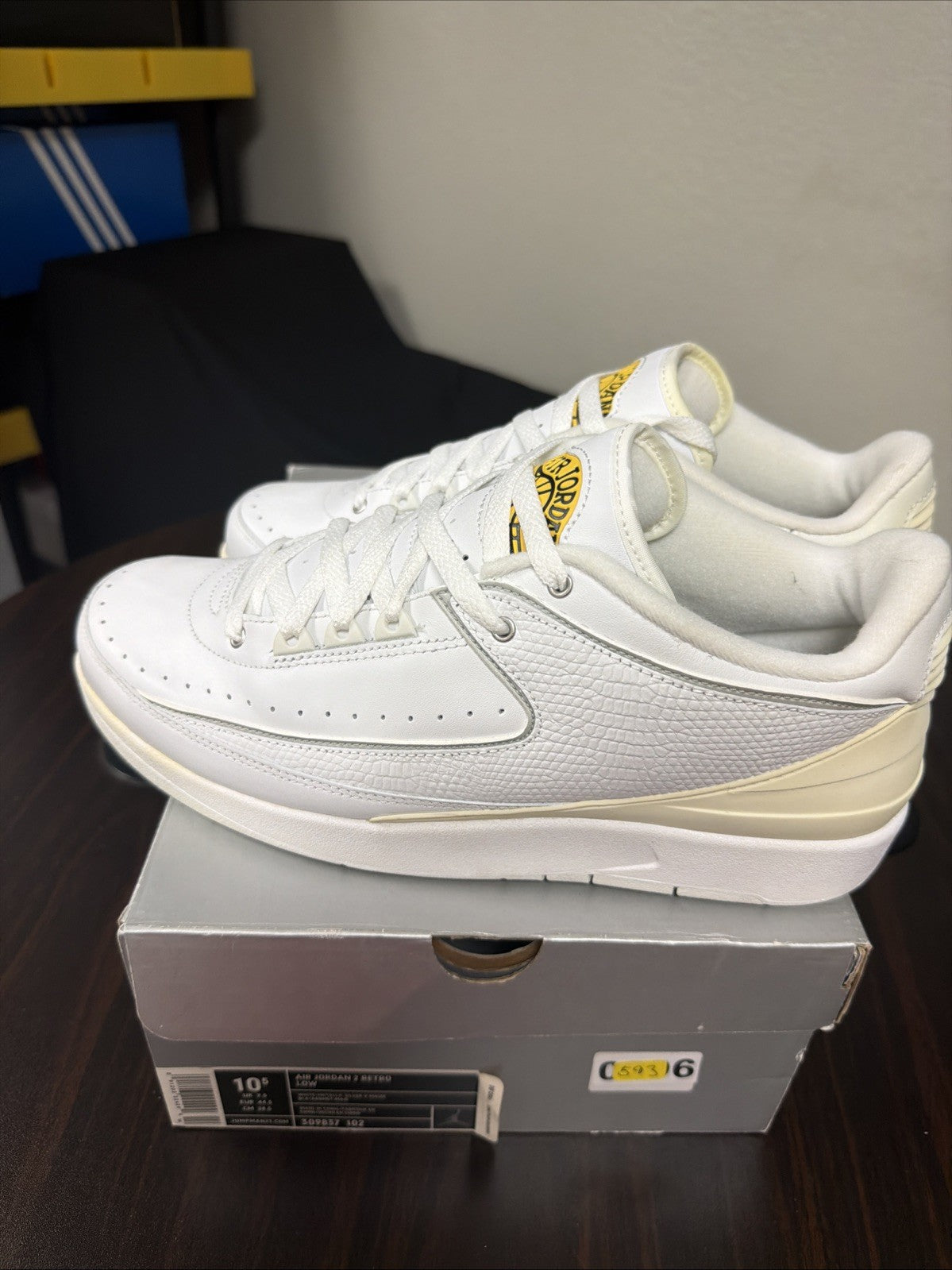 2005 Nike Air Jordan 2 Retro Low "White Varsity Maize" Size 10.5 - product image from the listing.
