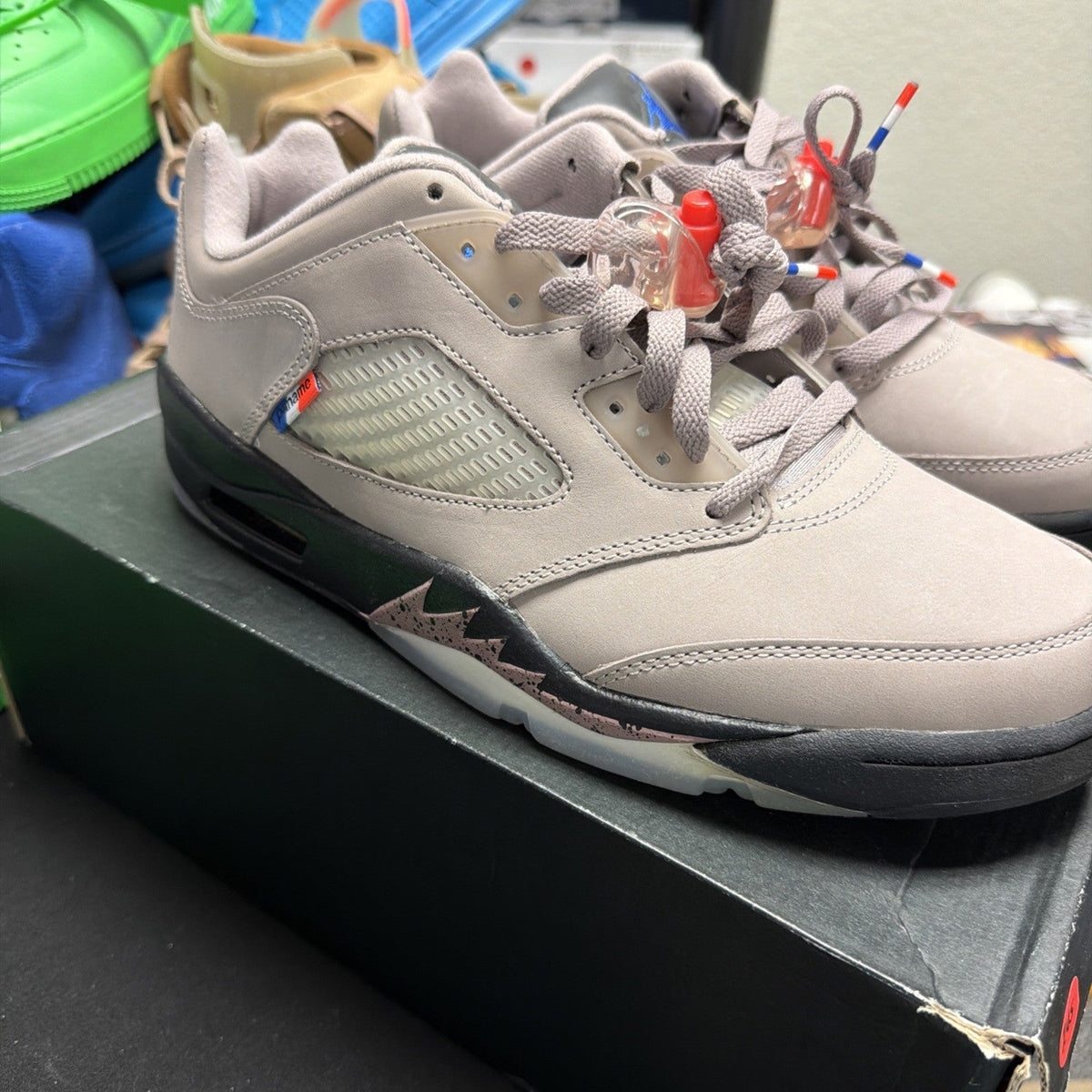 Paris Saint-Germain x Air Jordan 5 Retro Low Paname - New - Size 9 - product image from the listing.