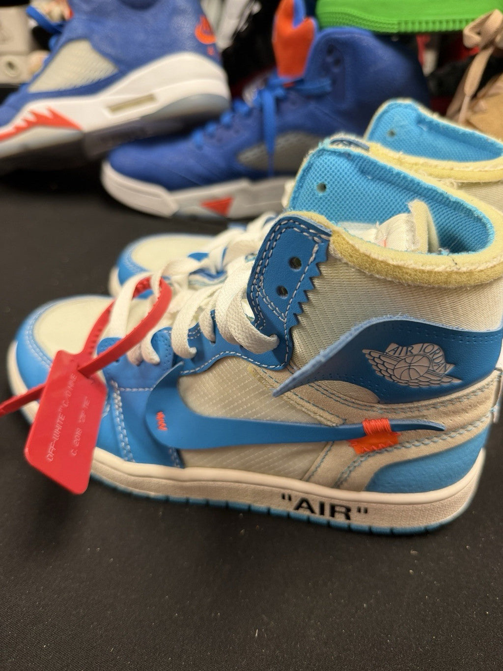 Pre-owned, Size 4.5 - Off-White Jordan 1 UNC - product image from the listing.