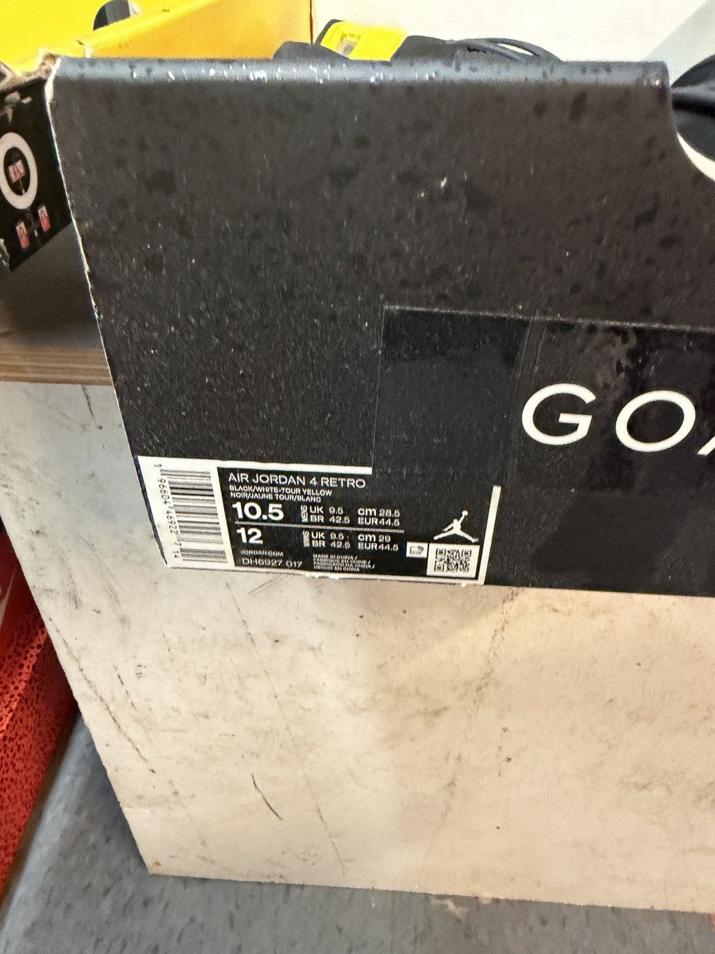 Jordan 4 Retro Mid Thunder - Size 10.5 - product image from the listing.